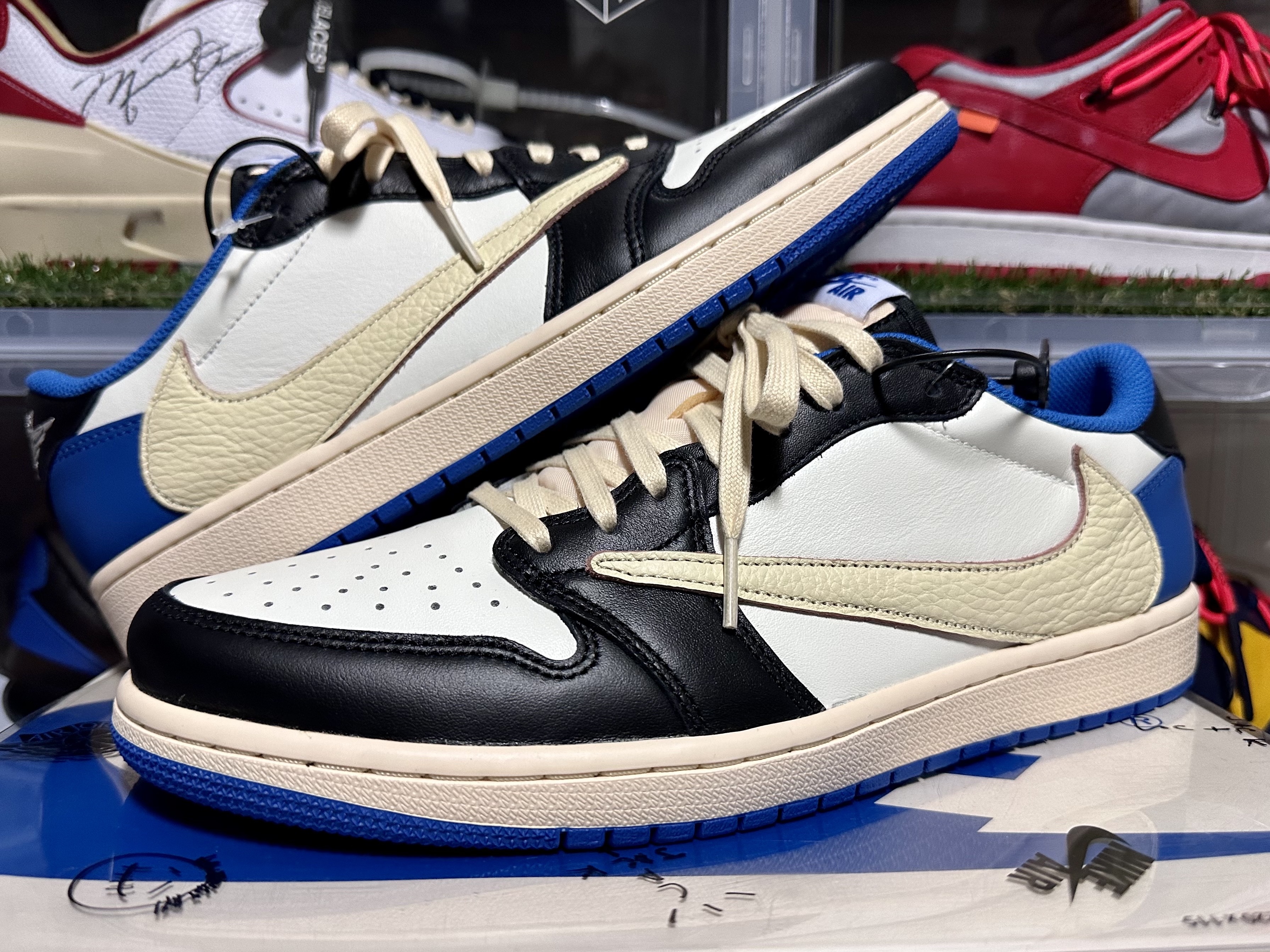 Jordan 1 x Travis Scott x Fragment Retro Low OG SP Military Blue, Jordan 1 Retro High OG Chicago 2022 착용 스타일 - 3