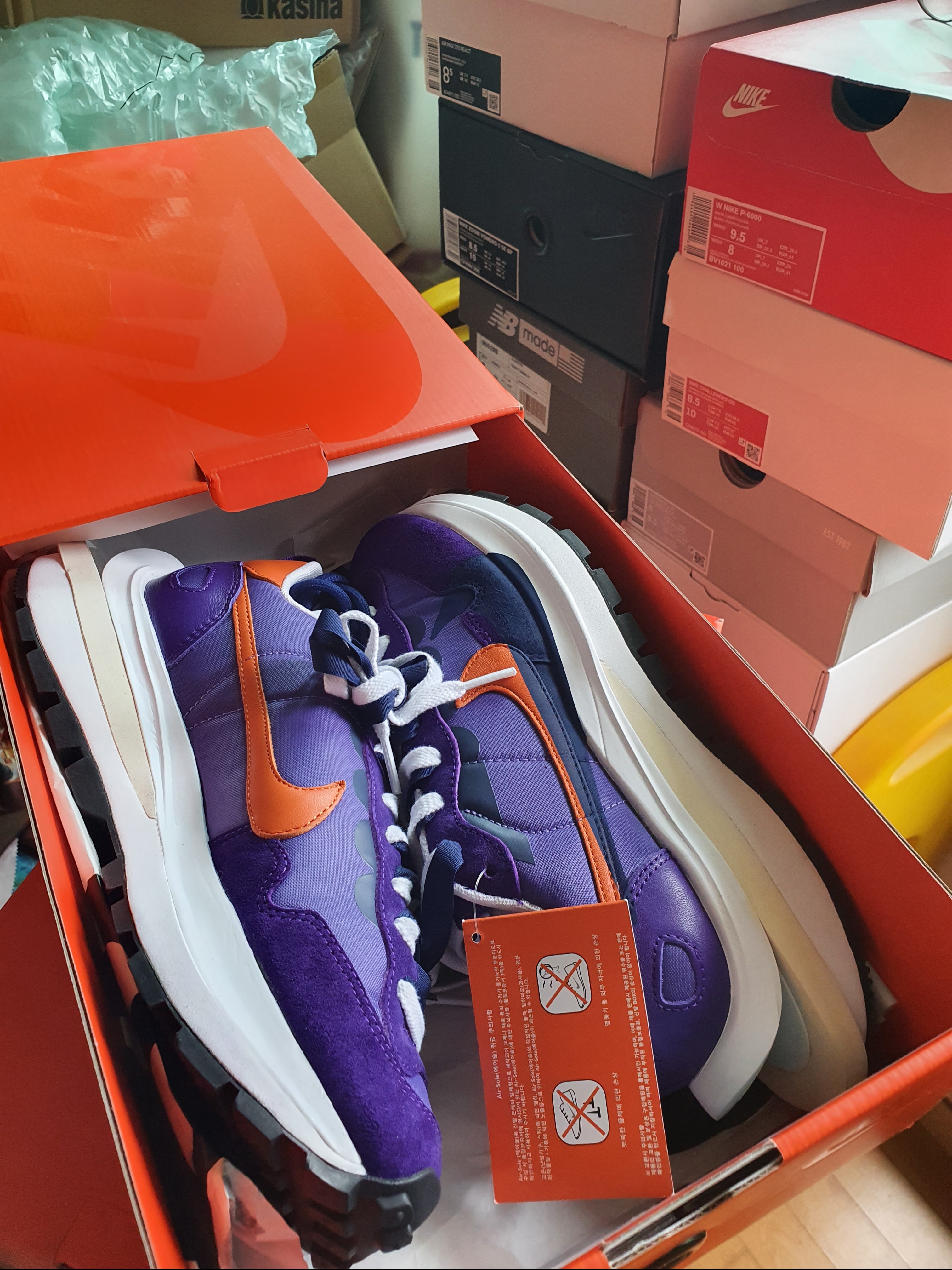 Nike x Sacai VaporWaffle Dark Iris 착용 스타일 - 2