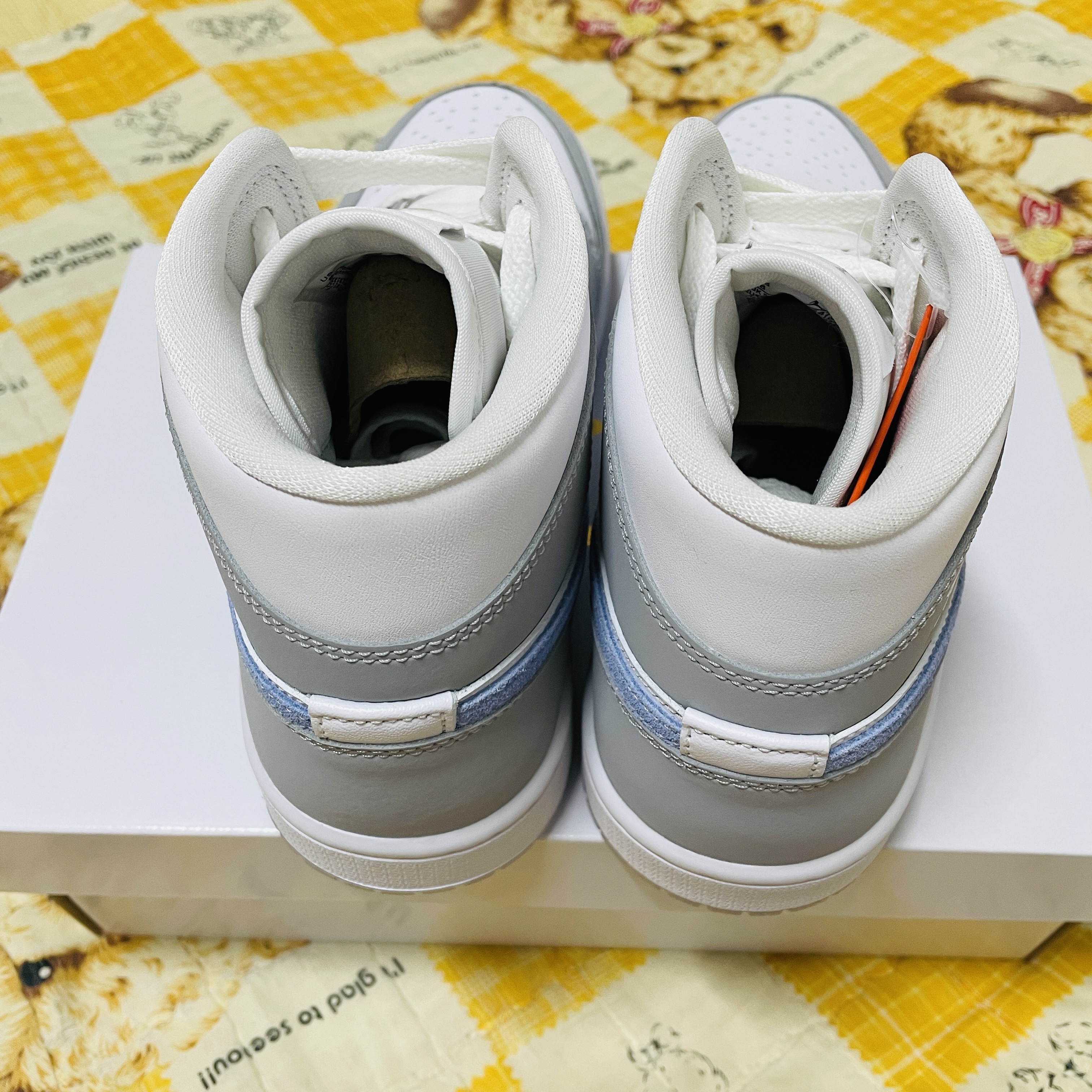 (W) Jordan 1 Mid Wolf Grey 착용 스타일 - 4