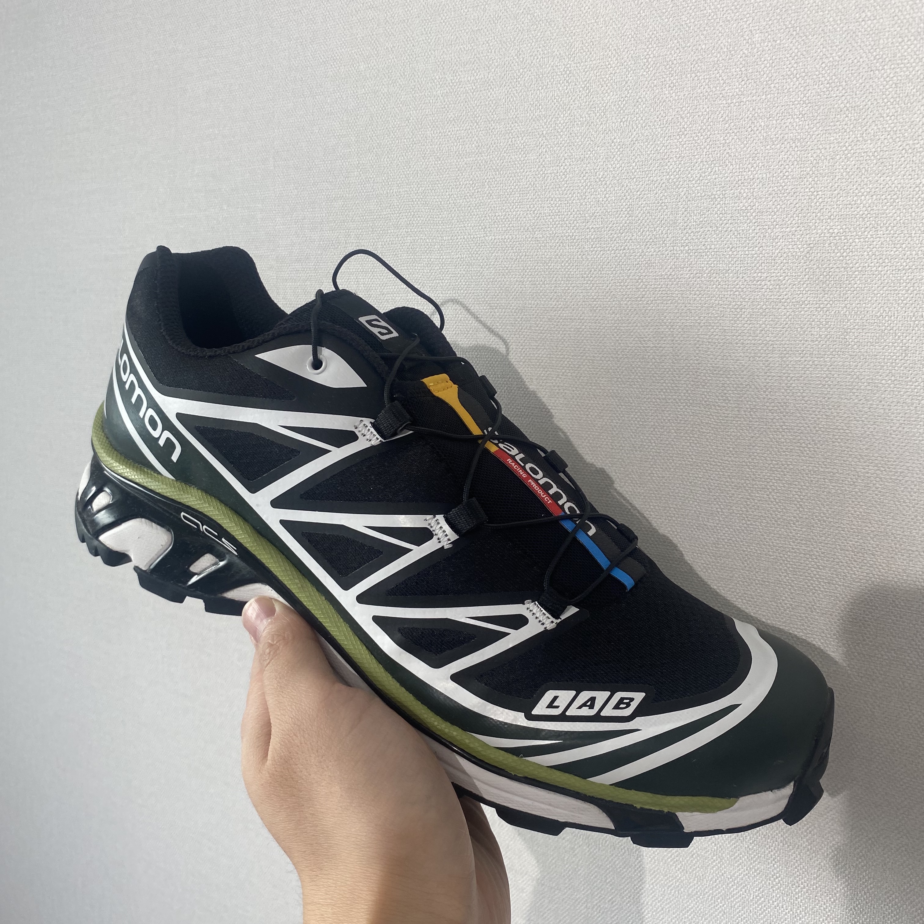 Salomon XT-6 Scarab Black 착용 스타일 - 2