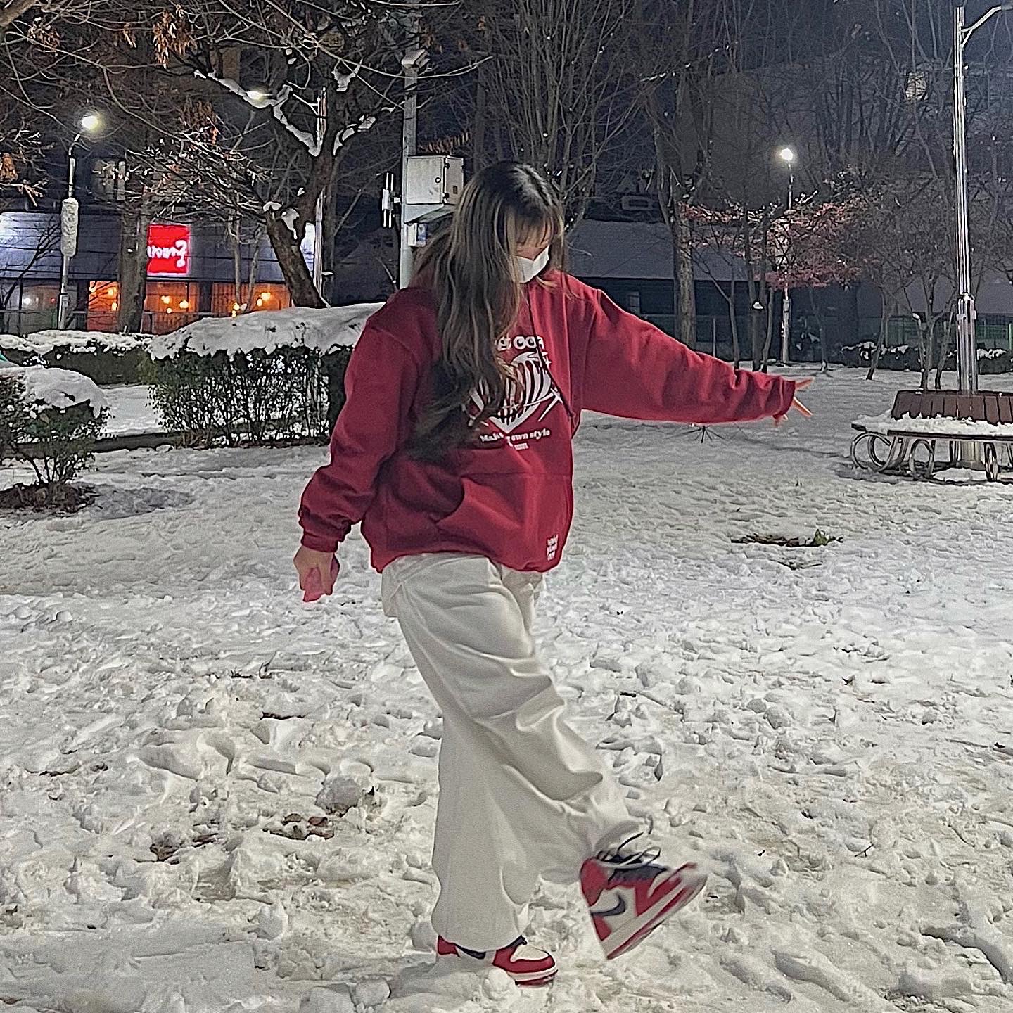 (GS) Jordan 1 Retro High OG Chicago 2022, Jordan 1 Retro High OG Chicago 2022 착용 스타일 - 3
