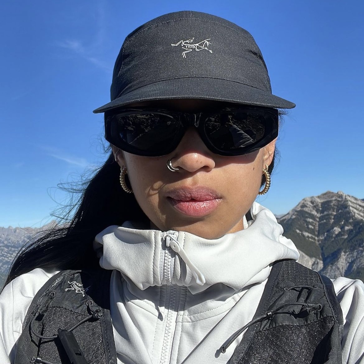 Arc'teryx Norvan Cap Black 착용 스타일 - 2