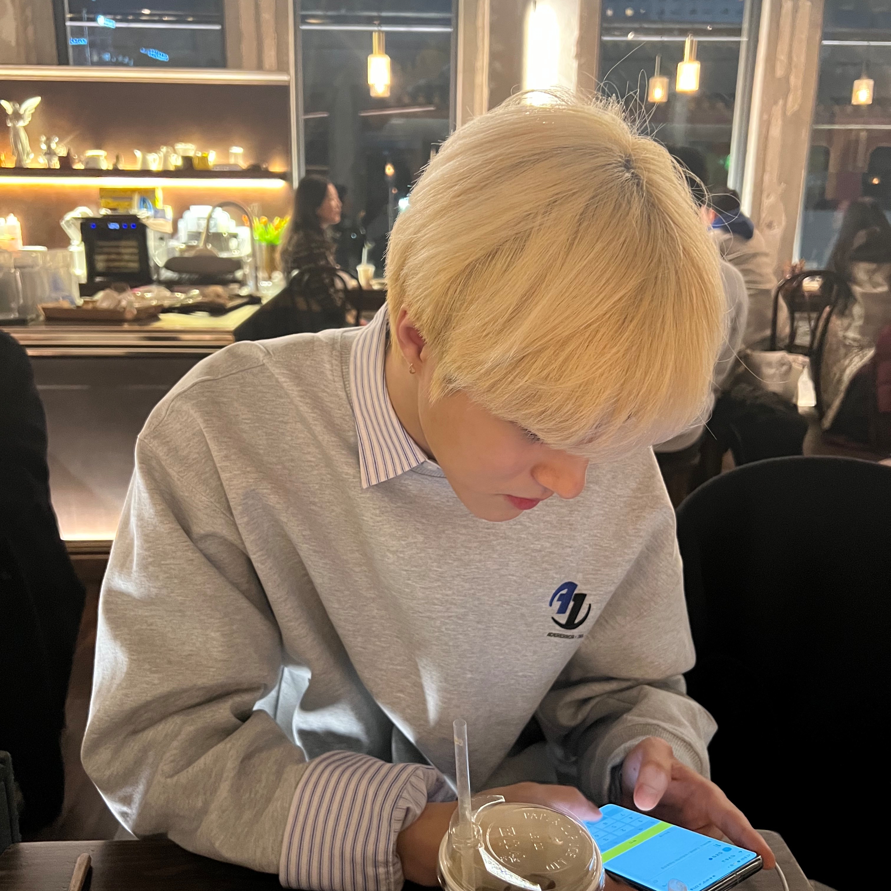 Zara x Ader Error Oversize Sweatshirt Grey 착용 스타일 - 2