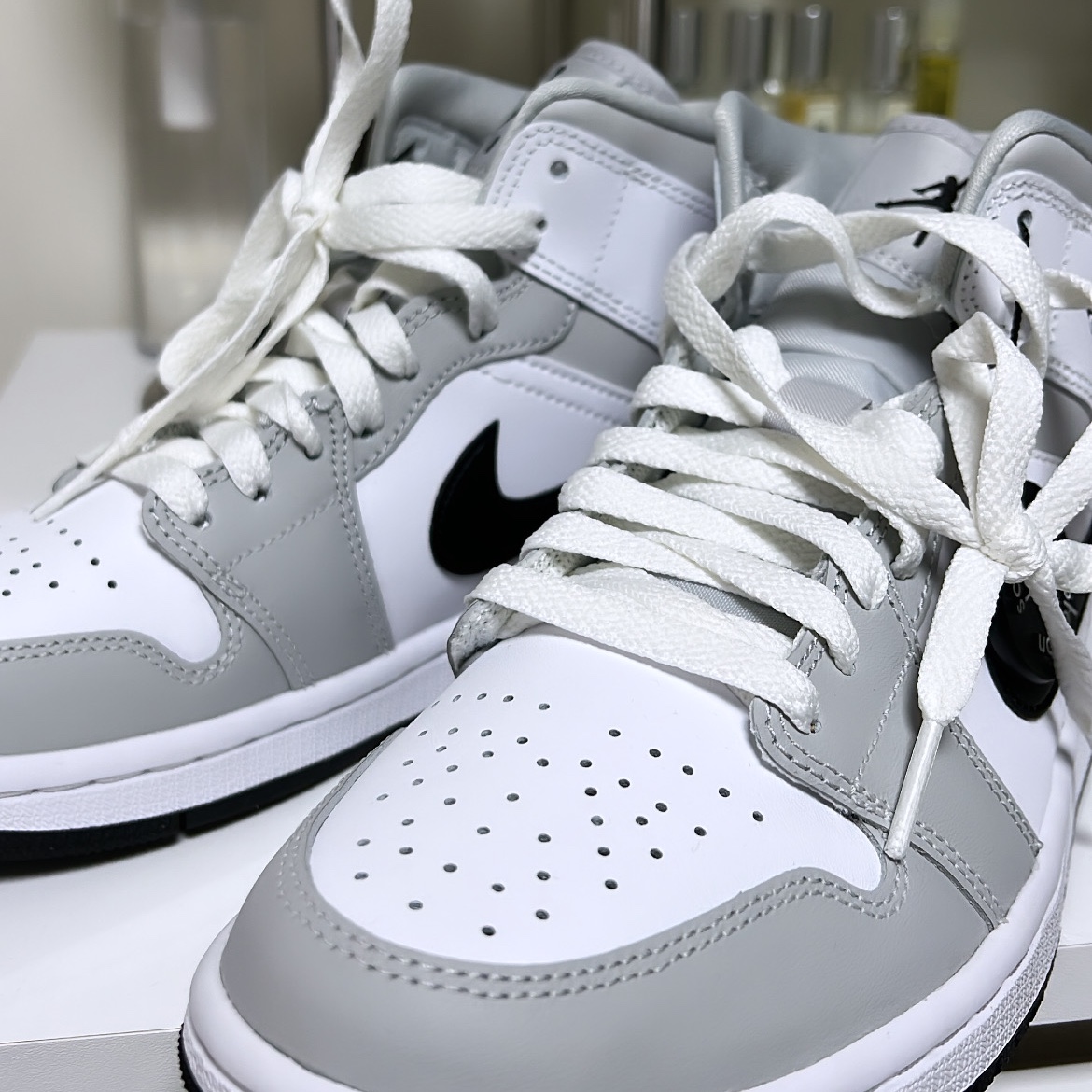 (W) Jordan 1 Mid Grey Fog 착용 스타일