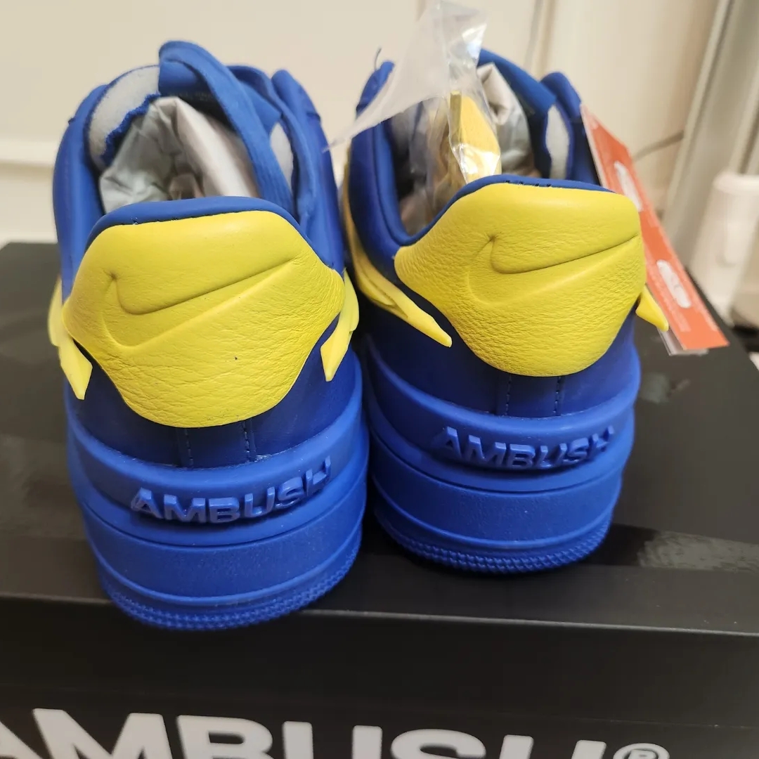 Nike x Ambush Air Force 1 Low SP Game Royal and Vivid Sulfur 착용 스타일 - 4