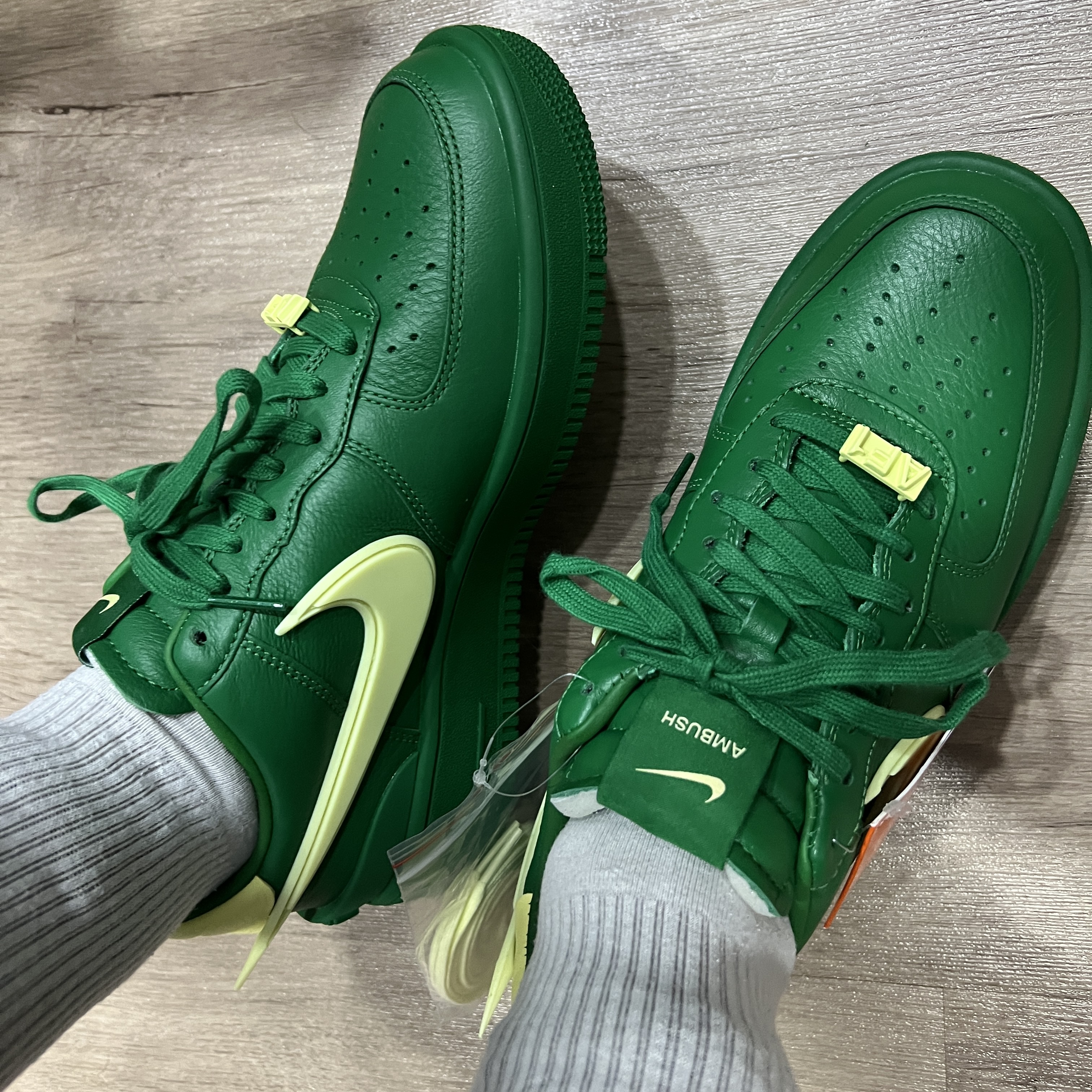 Nike x Ambush Air Force 1 Low SP Pine Green and Citron 착용 스타일
