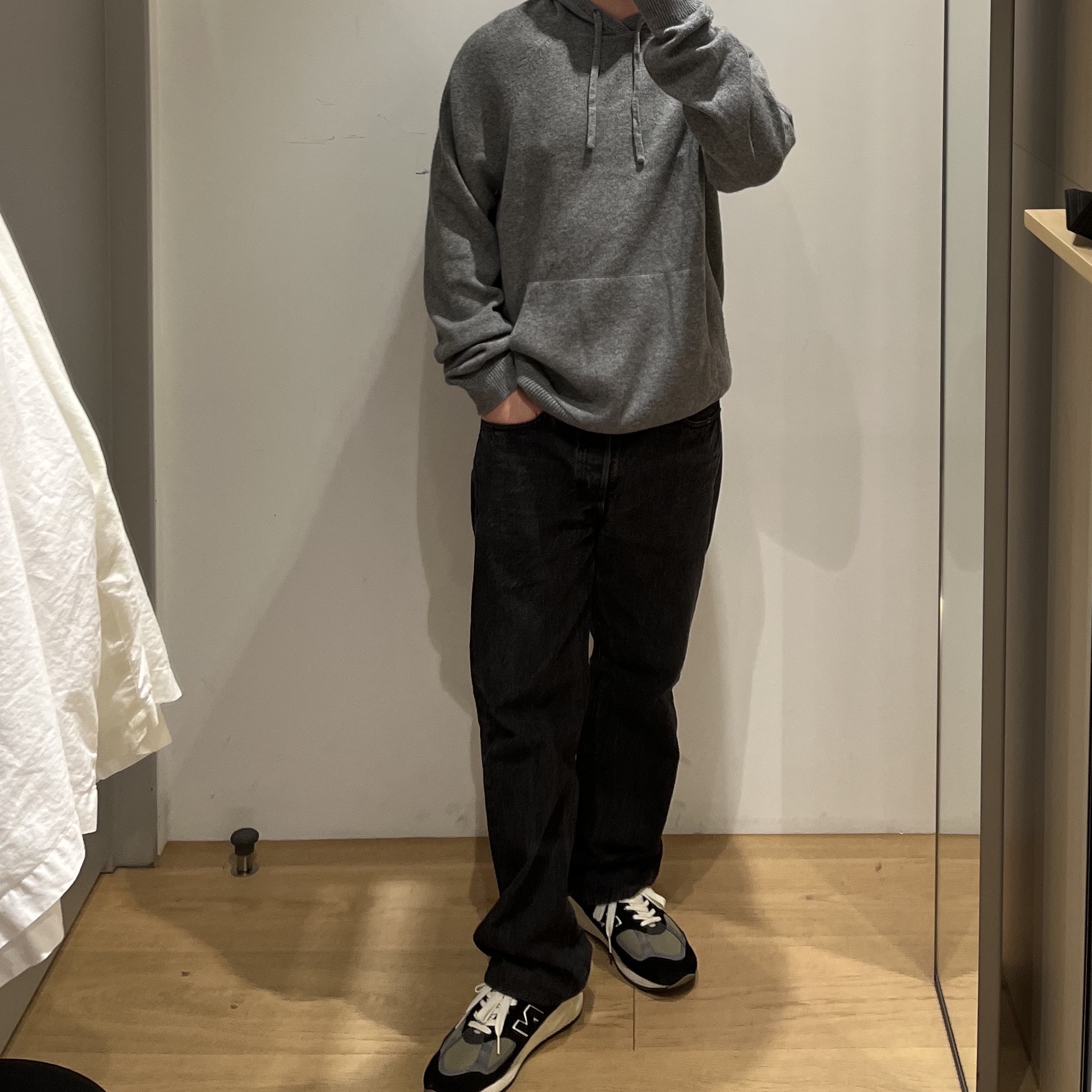 New Balance 990v2 Made in USA Black True camo 착용 스타일