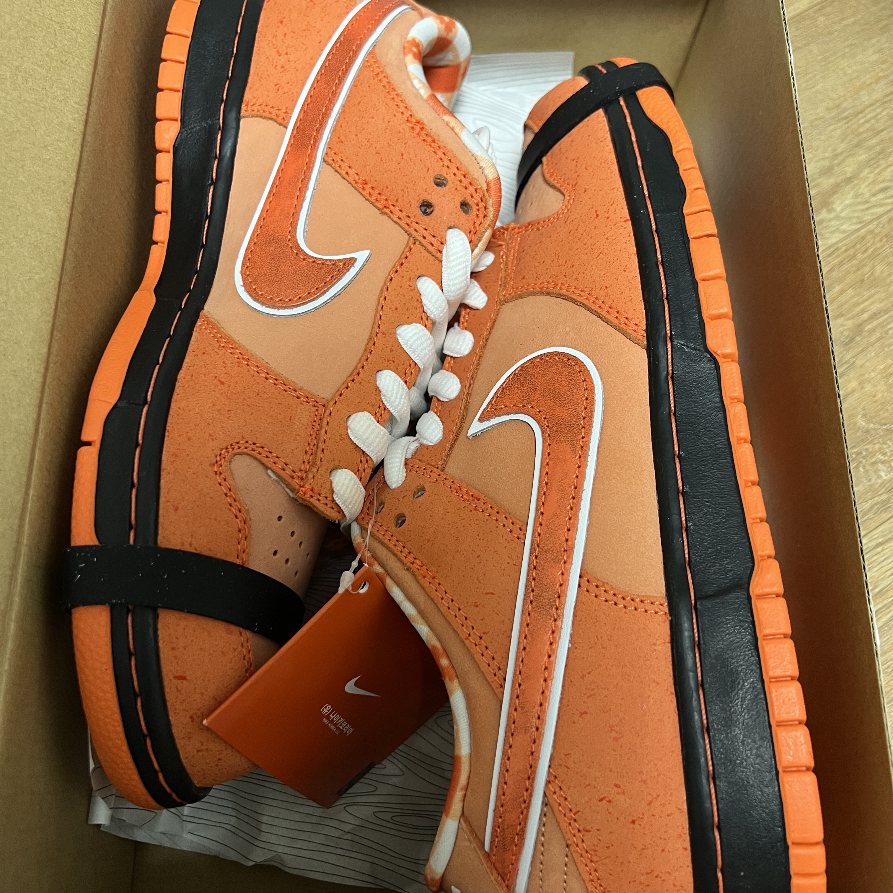 Nike x Concepts SB Dunk Low Orange Lobster (Regular Box) 착용 스타일 - 2