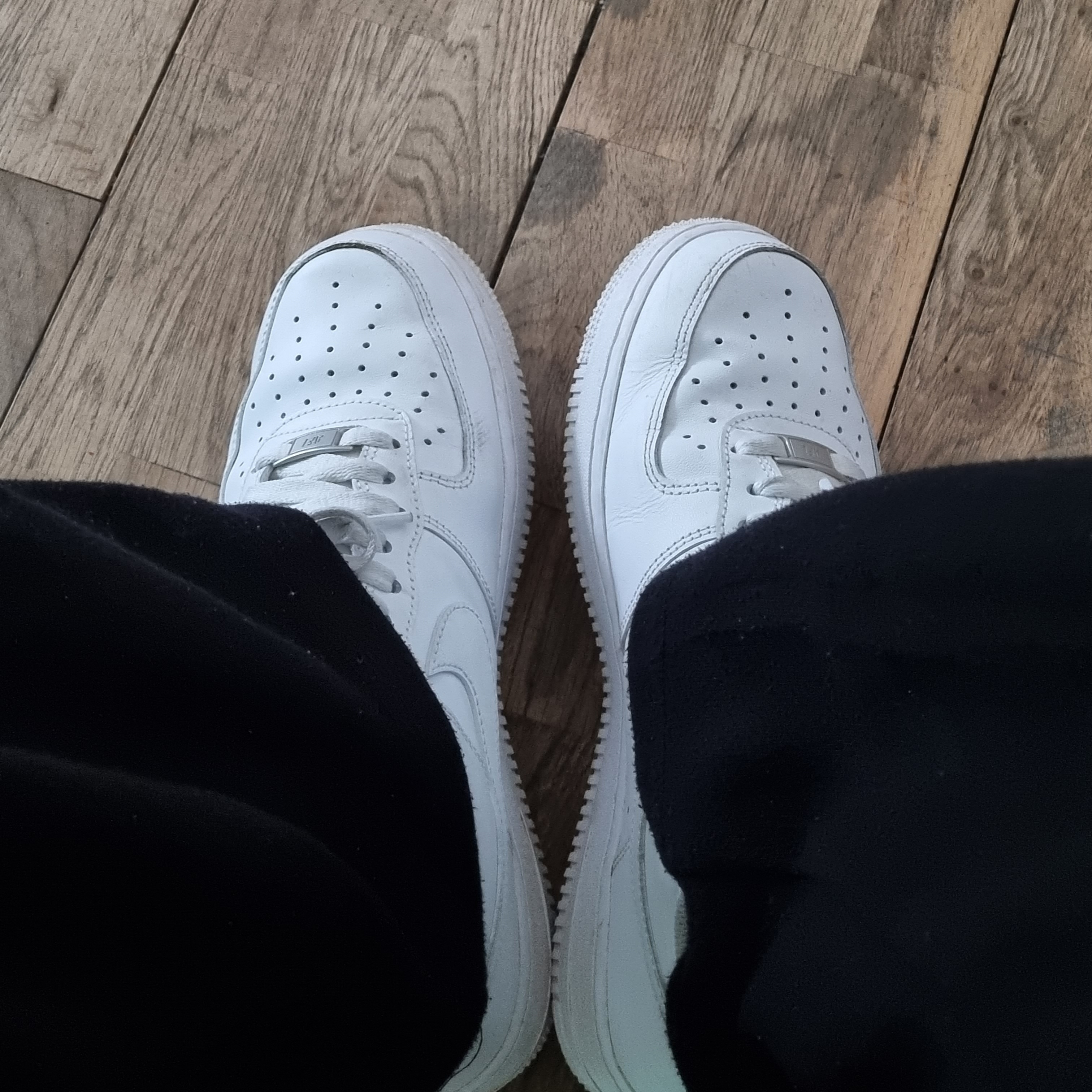 Nike Air Force 1 '07 Low White 착용 스타일