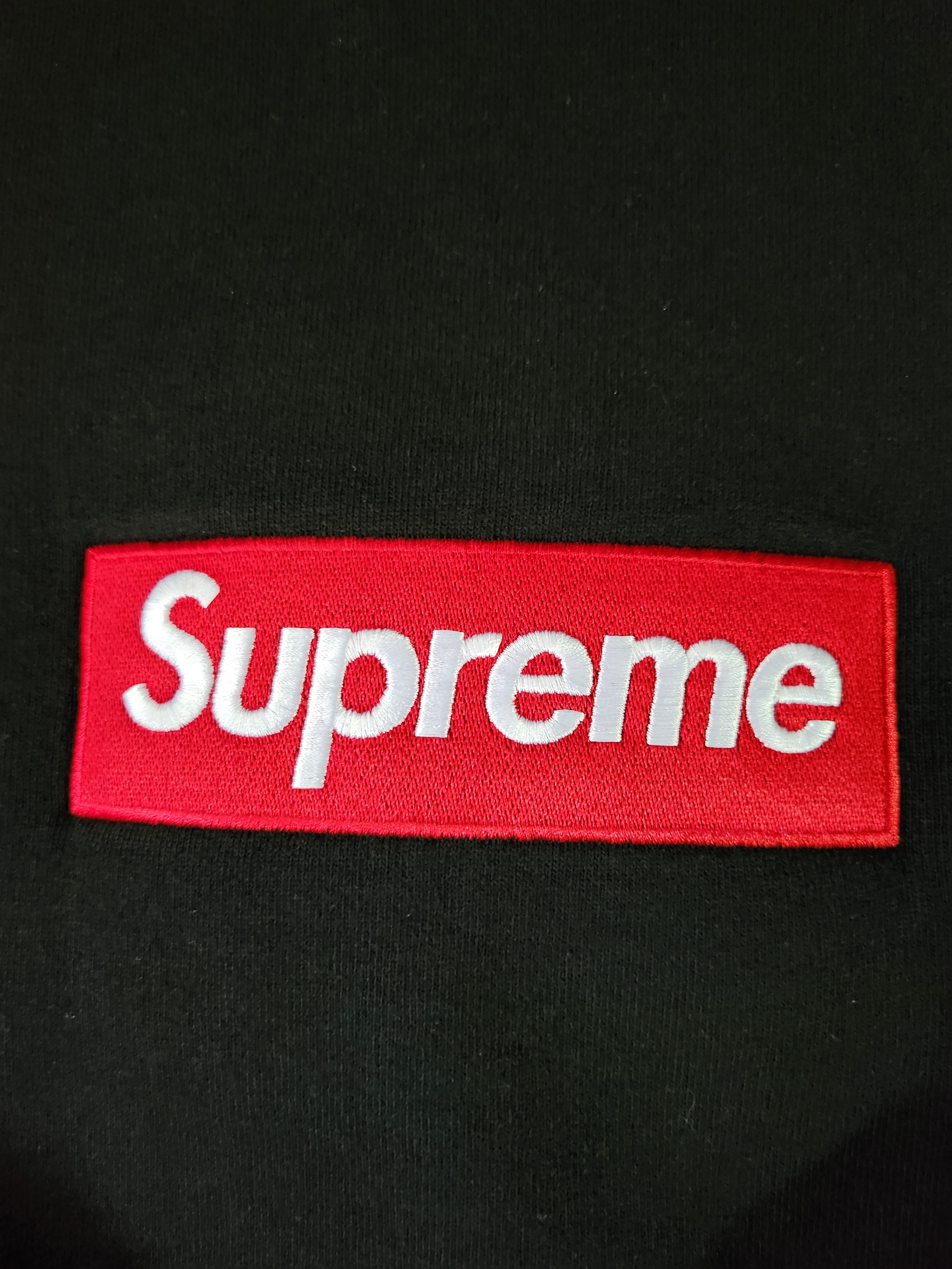 Supreme Box Logo Crewneck Black - 22FW 착용 스타일 - 3