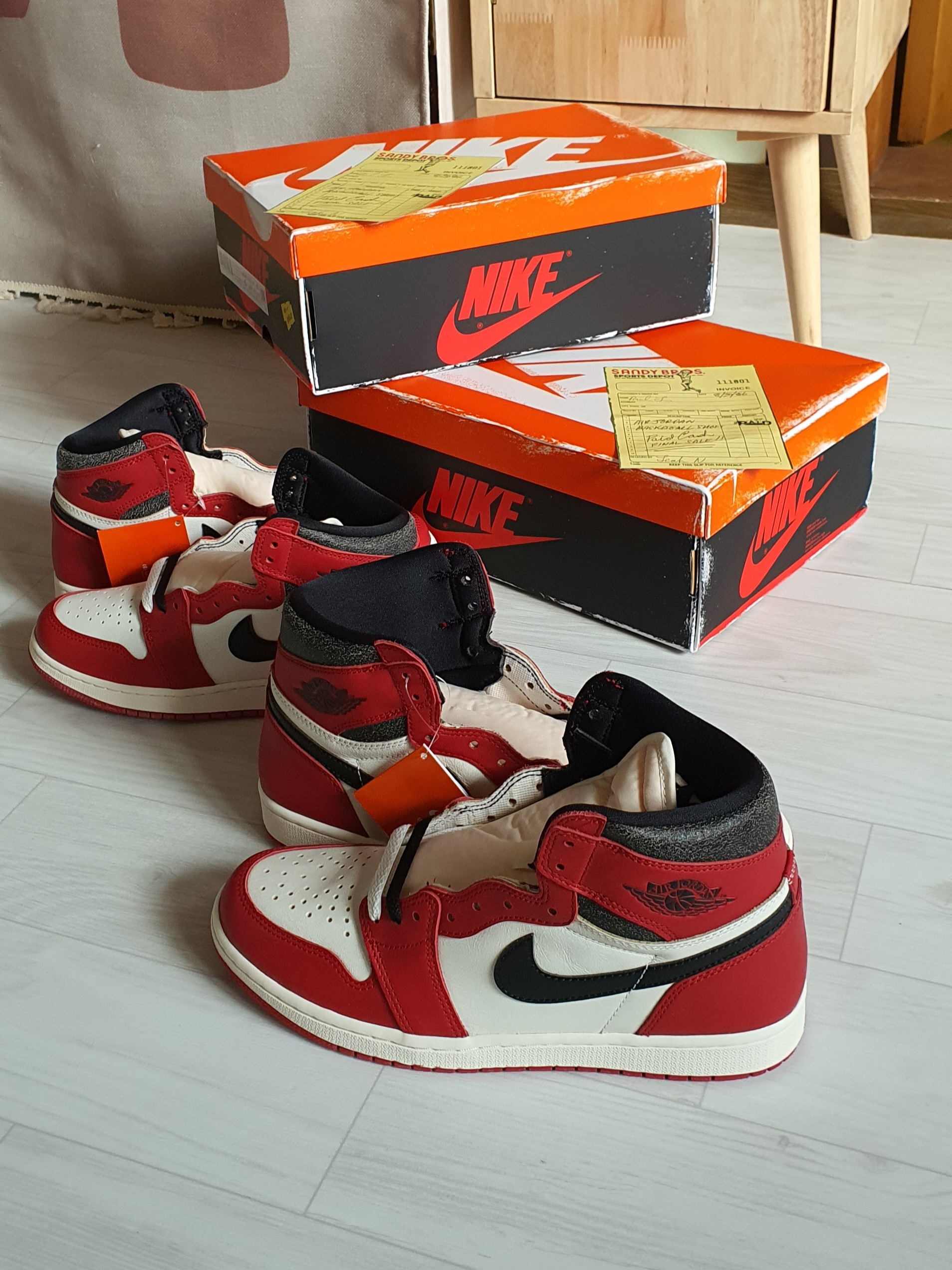 Jordan 1 Retro High OG Chicago 2022, (GS) Jordan 1 Retro High OG Chicago 2022 착용 스타일 - 1