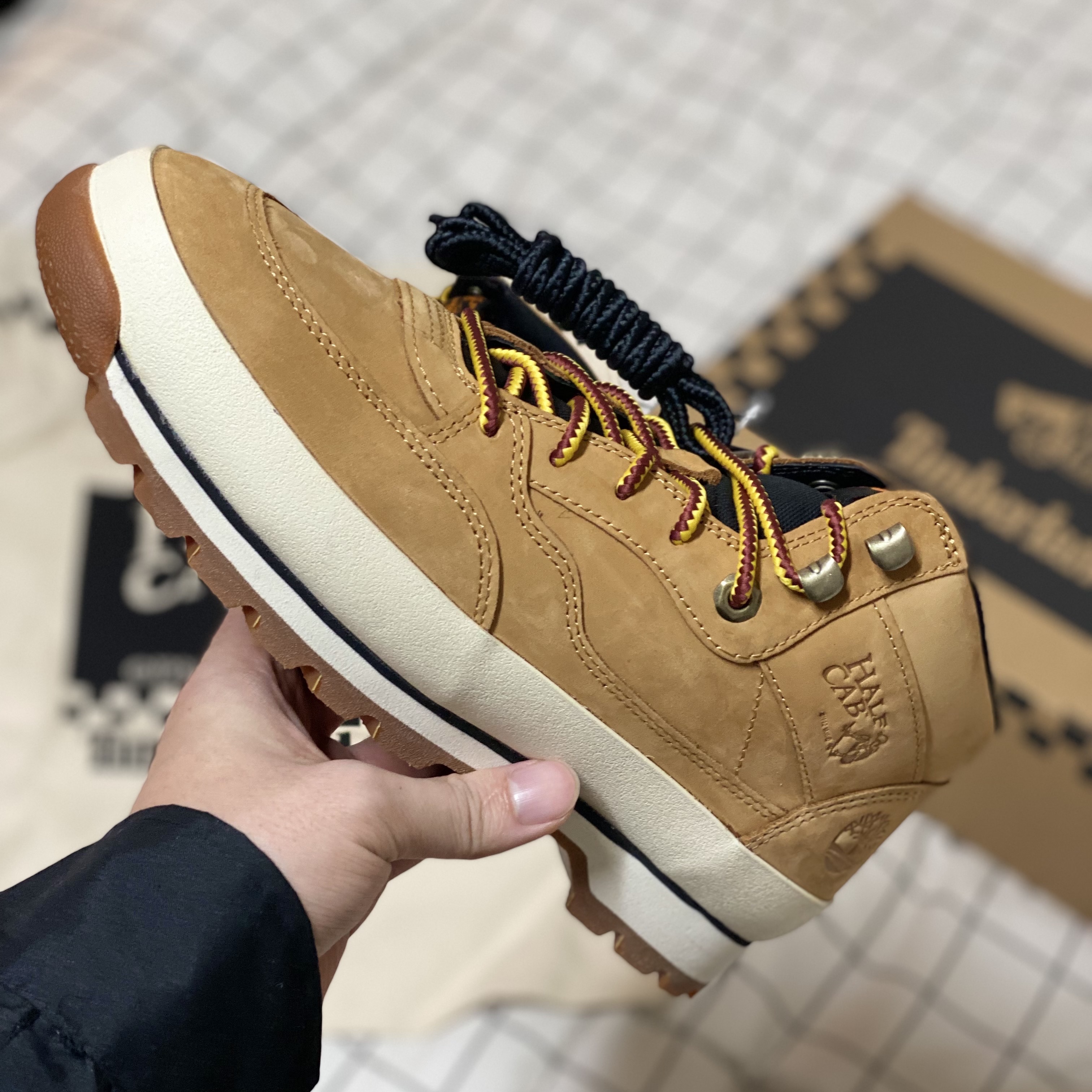 Vans x Timberland Half Cab Hiker Wheat 착용 스타일 - 2