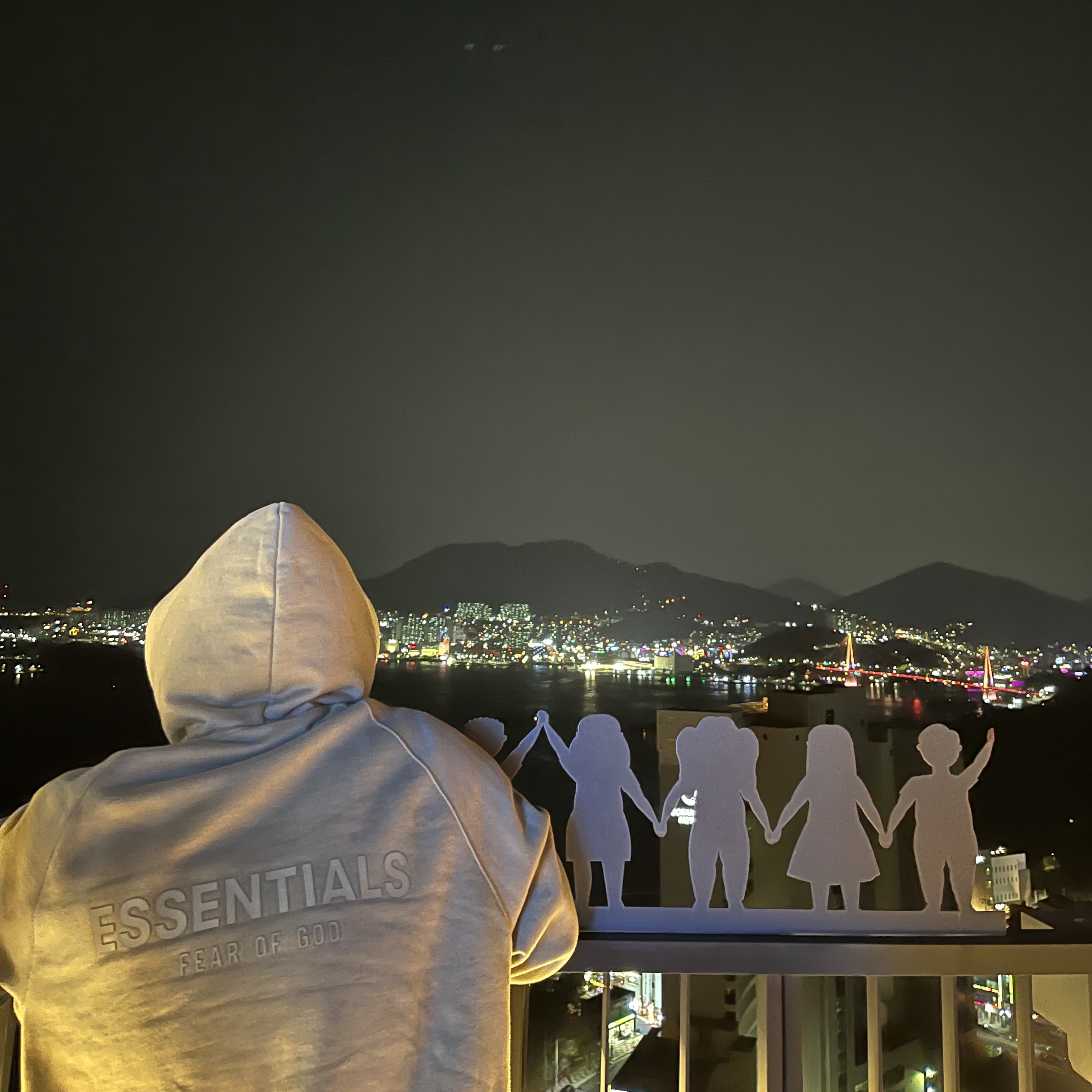 Essentials Pull-Over Hoodie Moss - 21SS 착용 스타일