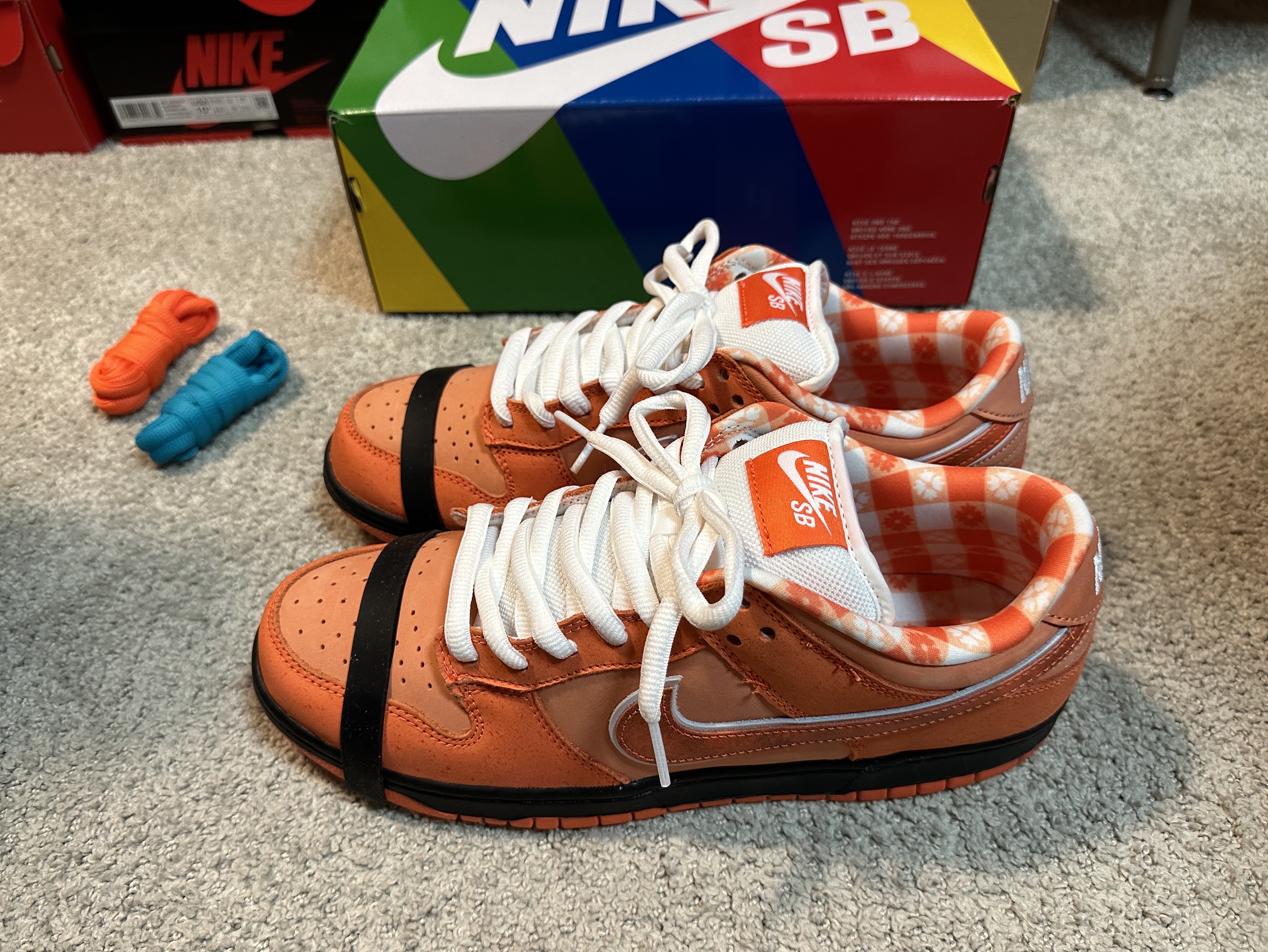 Nike x Concepts SB Dunk Low Orange Lobster (Regular Box) 착용 스타일 - 1
