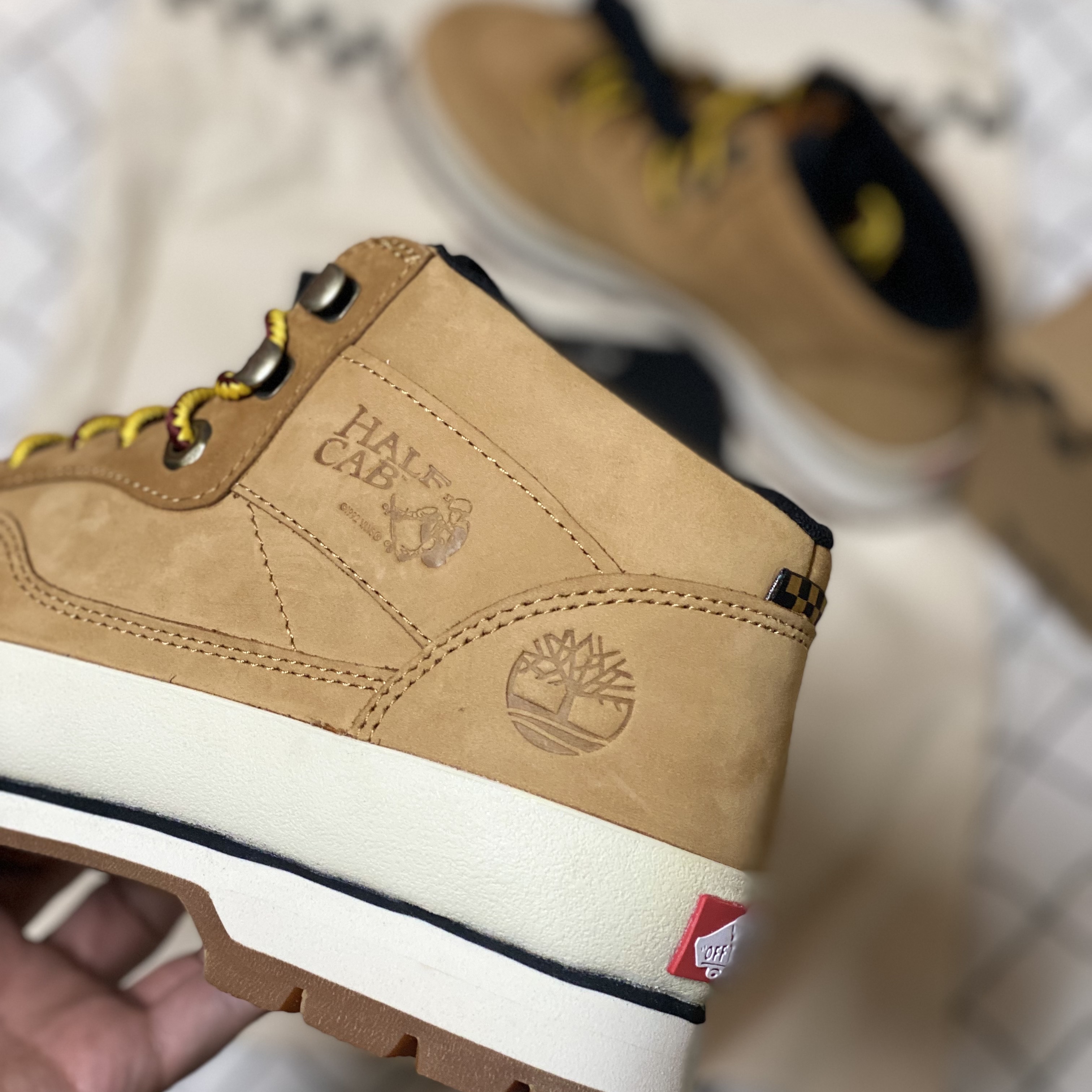 Vans x Timberland Half Cab Hiker Wheat 착용 스타일 - 1