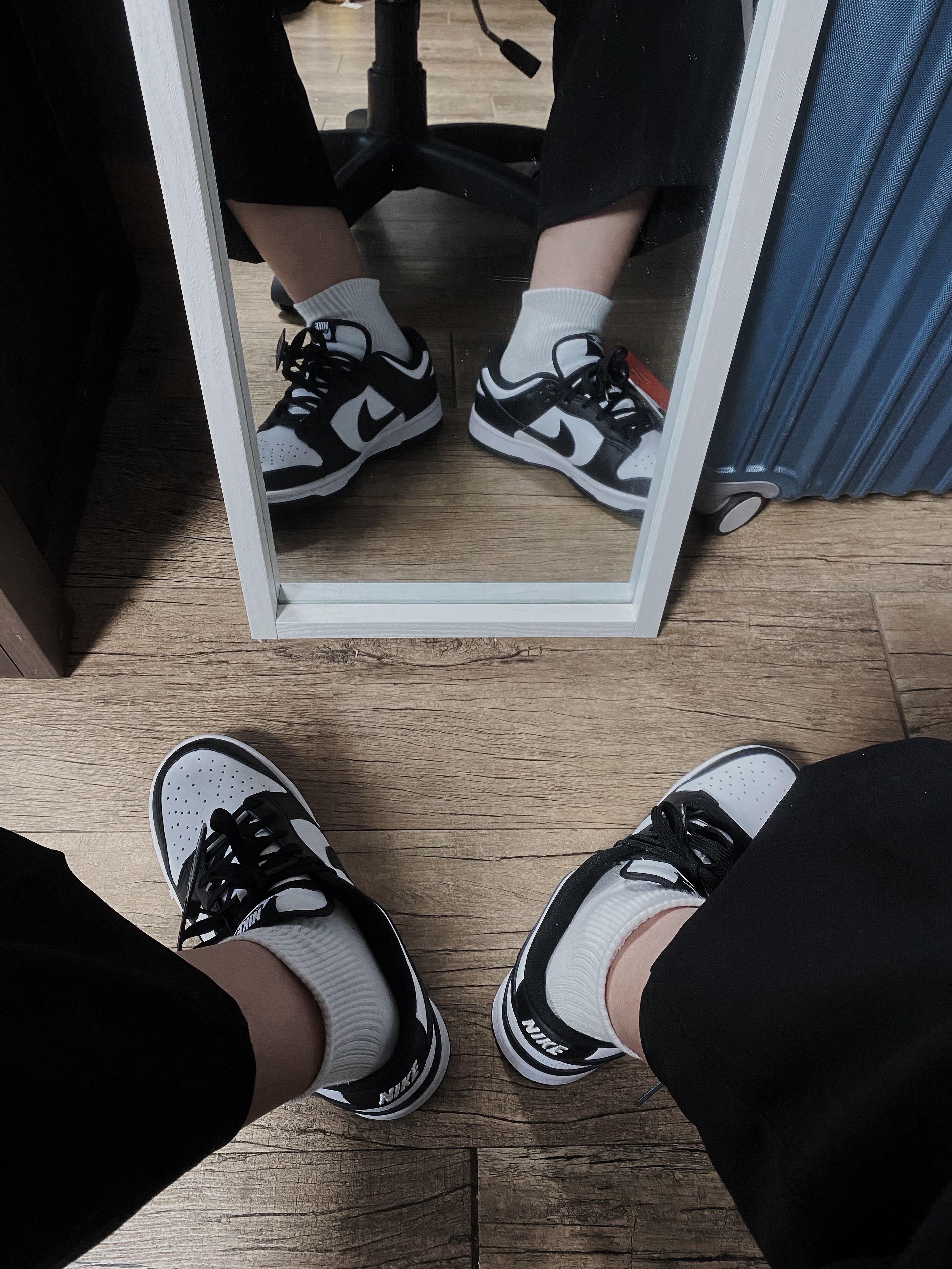 (W) Nike Dunk Low Black 착용 스타일