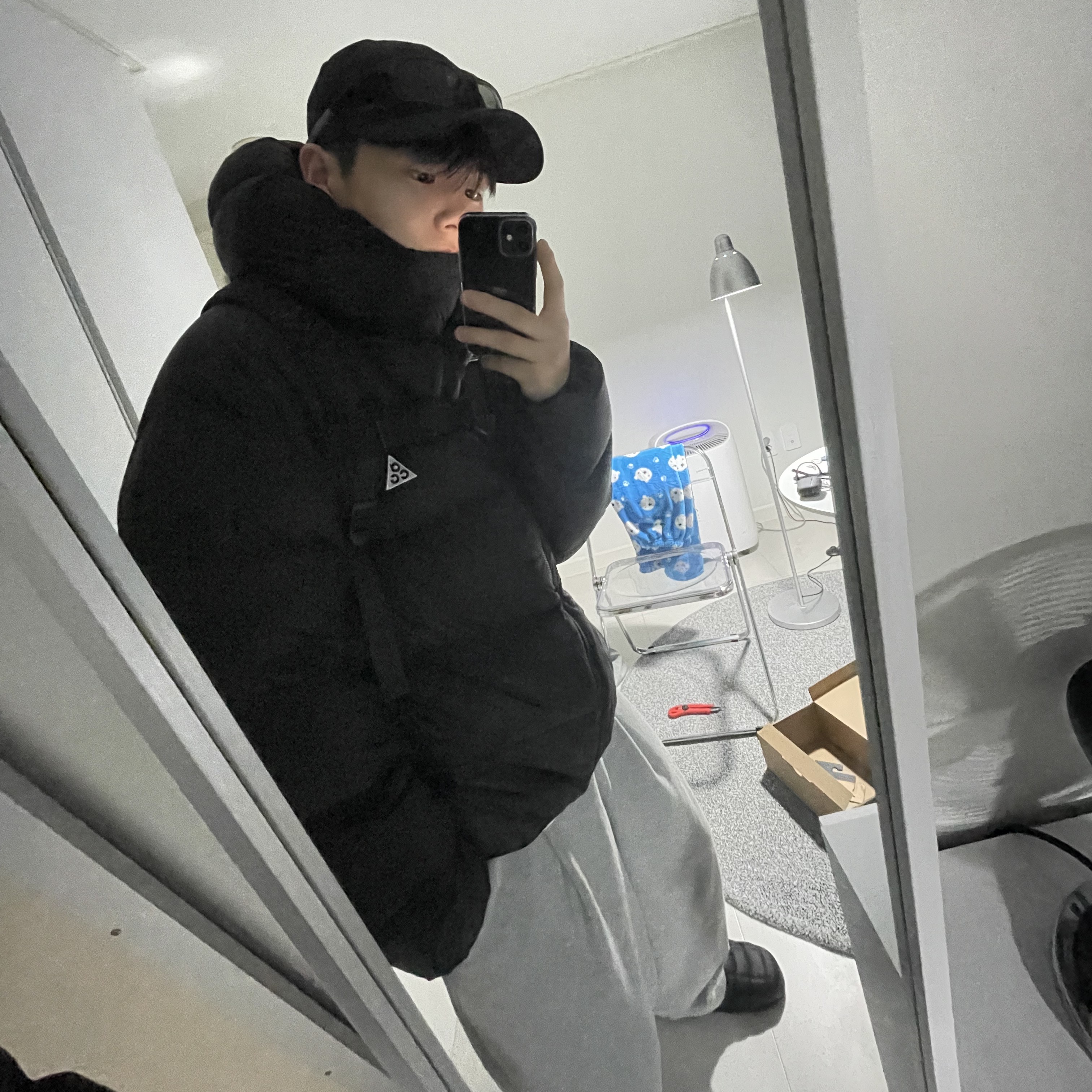 Nike ACG Therma-Fit ADV Lunar Lake Puffer Jacket Black - Asia, The North Face Thermoball Traction Mule V Black 착용 스타일