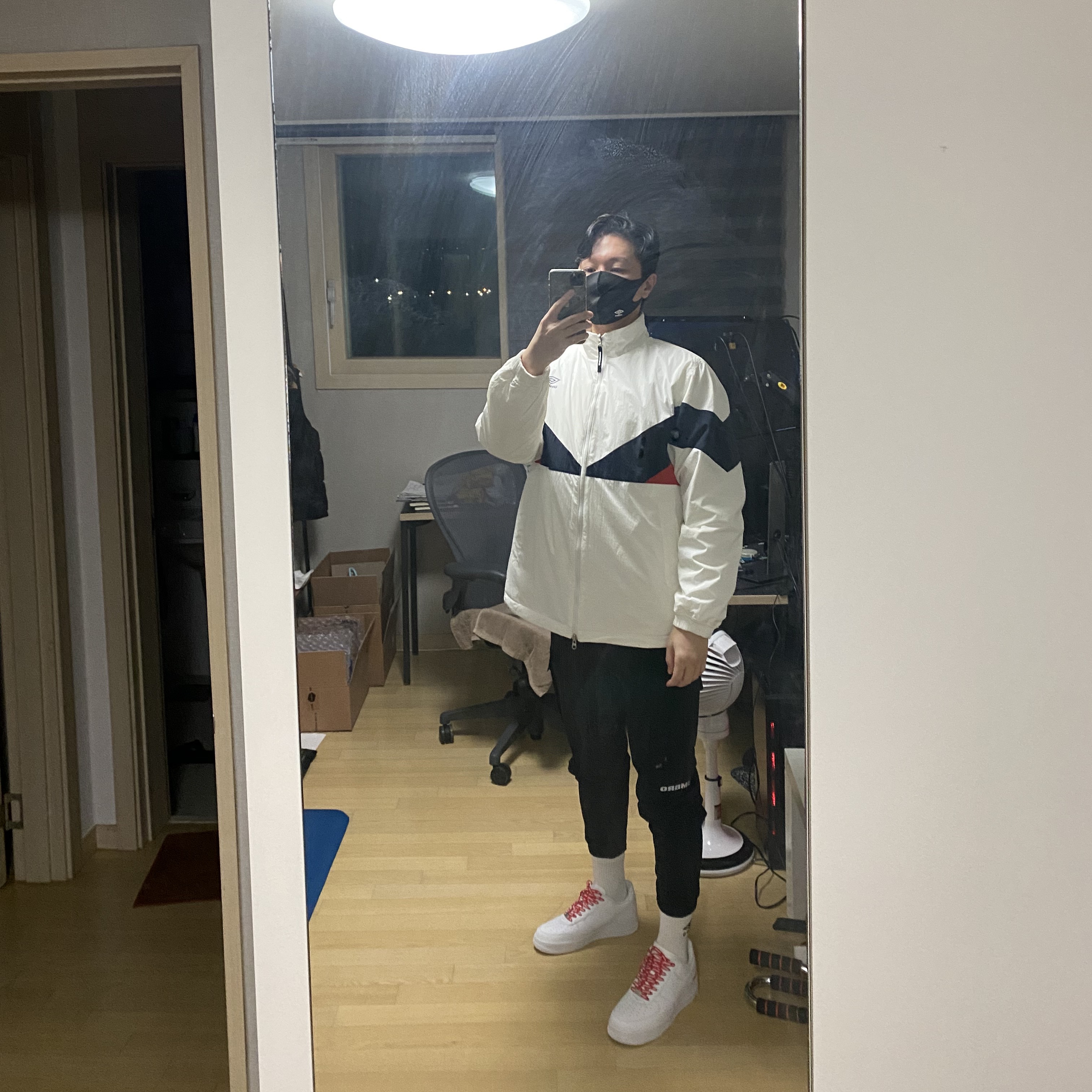 Nike x Supreme Air Force 1 Low White 착용 스타일