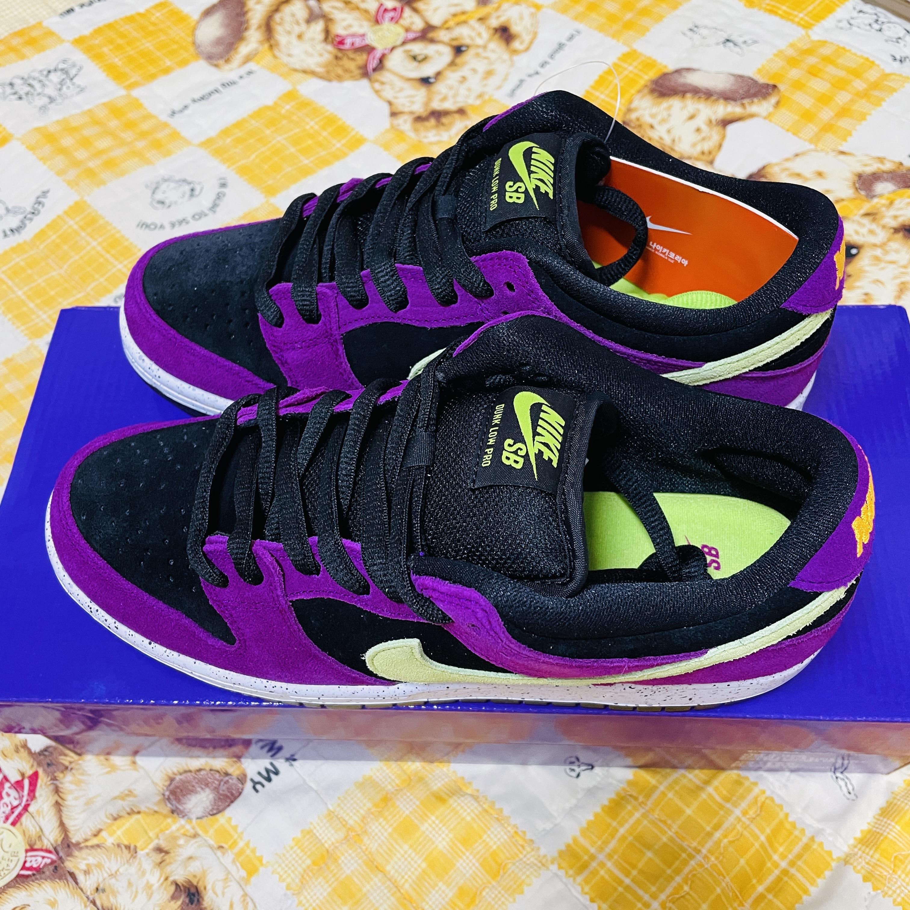 Nike SB Dunk Low Pro Red Plum 착용 스타일 - 3