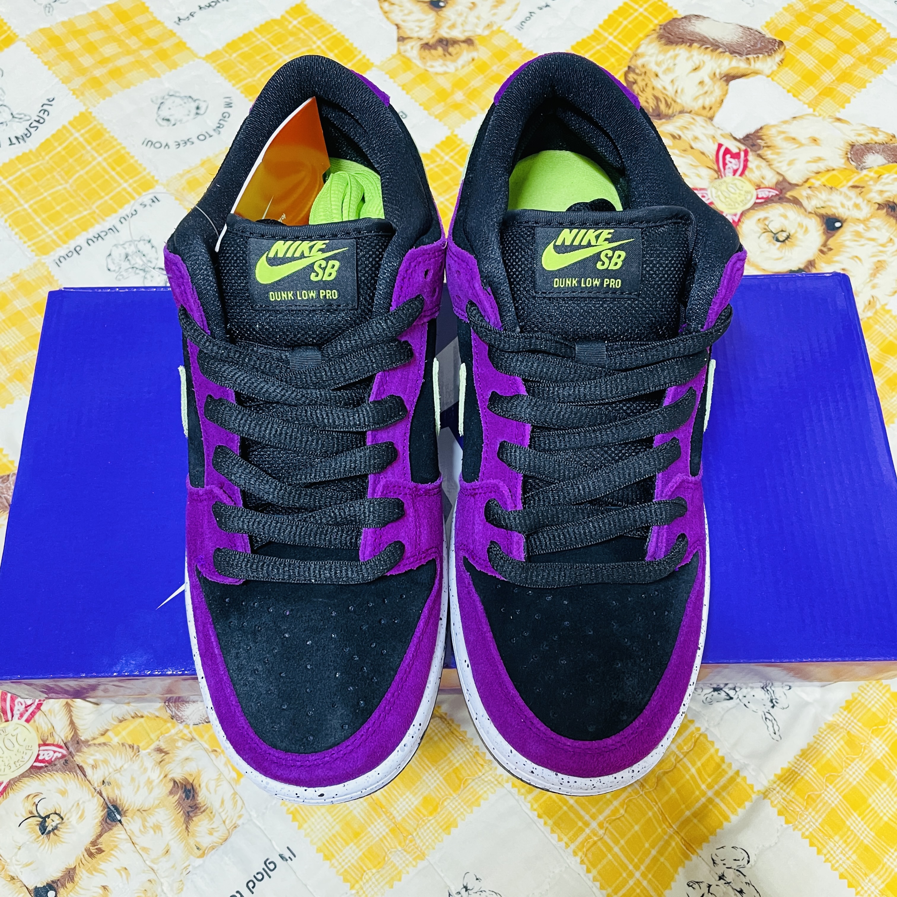 Nike SB Dunk Low Pro Red Plum 착용 스타일 - 2
