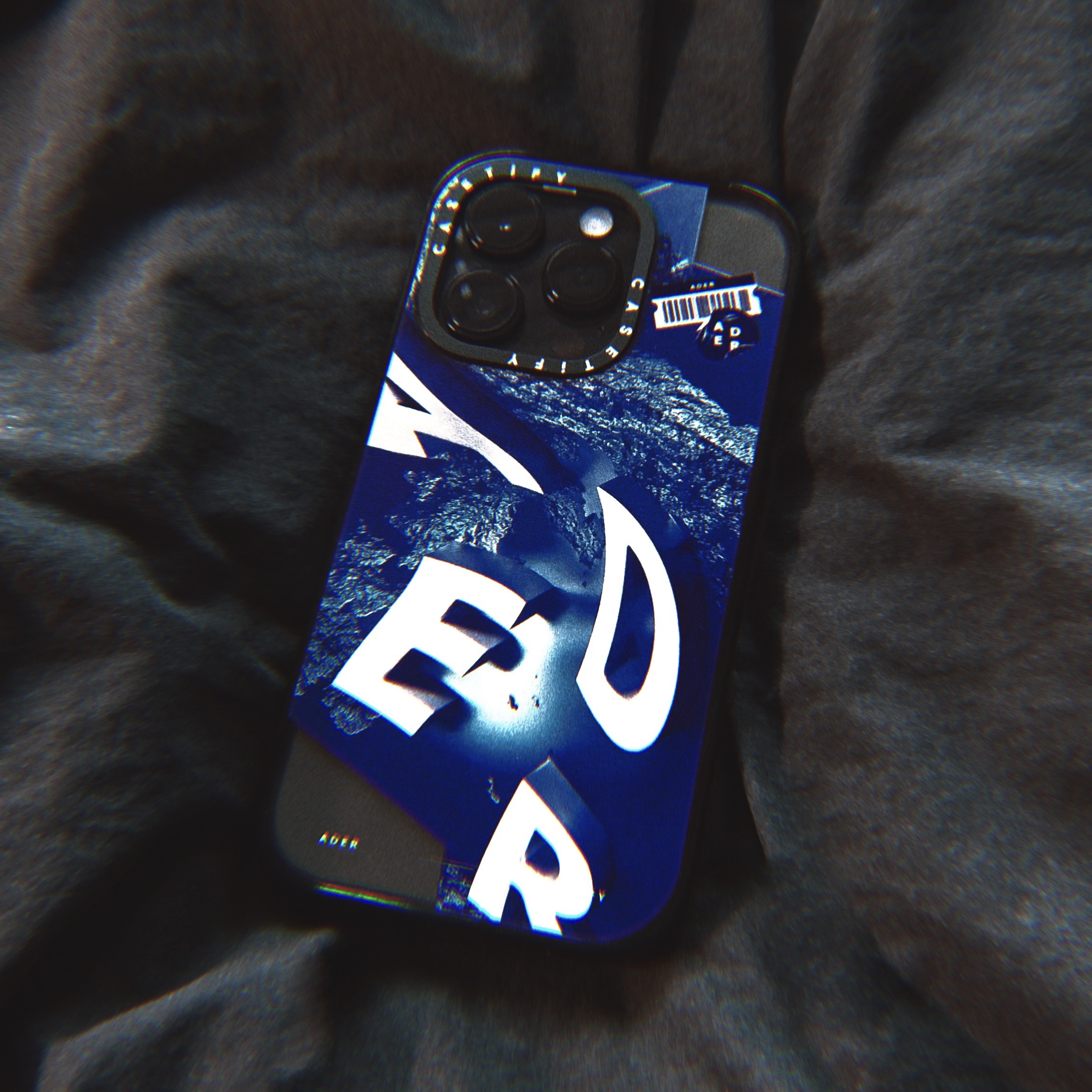 Casetify x Ader Error iPhone Tetris Magsafe Case Blue 착용 스타일
