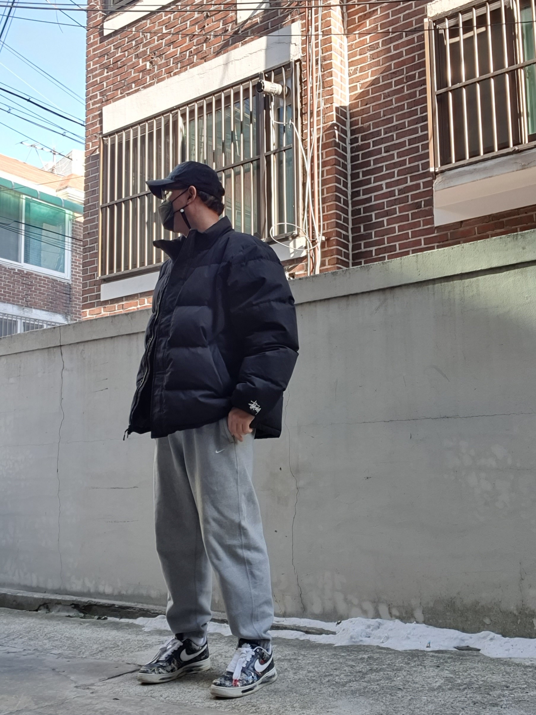 Stussy Ripstop Down Puffer Jacket Black, Nike NRG Solo Swoosh Fleece Pants Dark Grey Heather - US/EU 착용 스타일