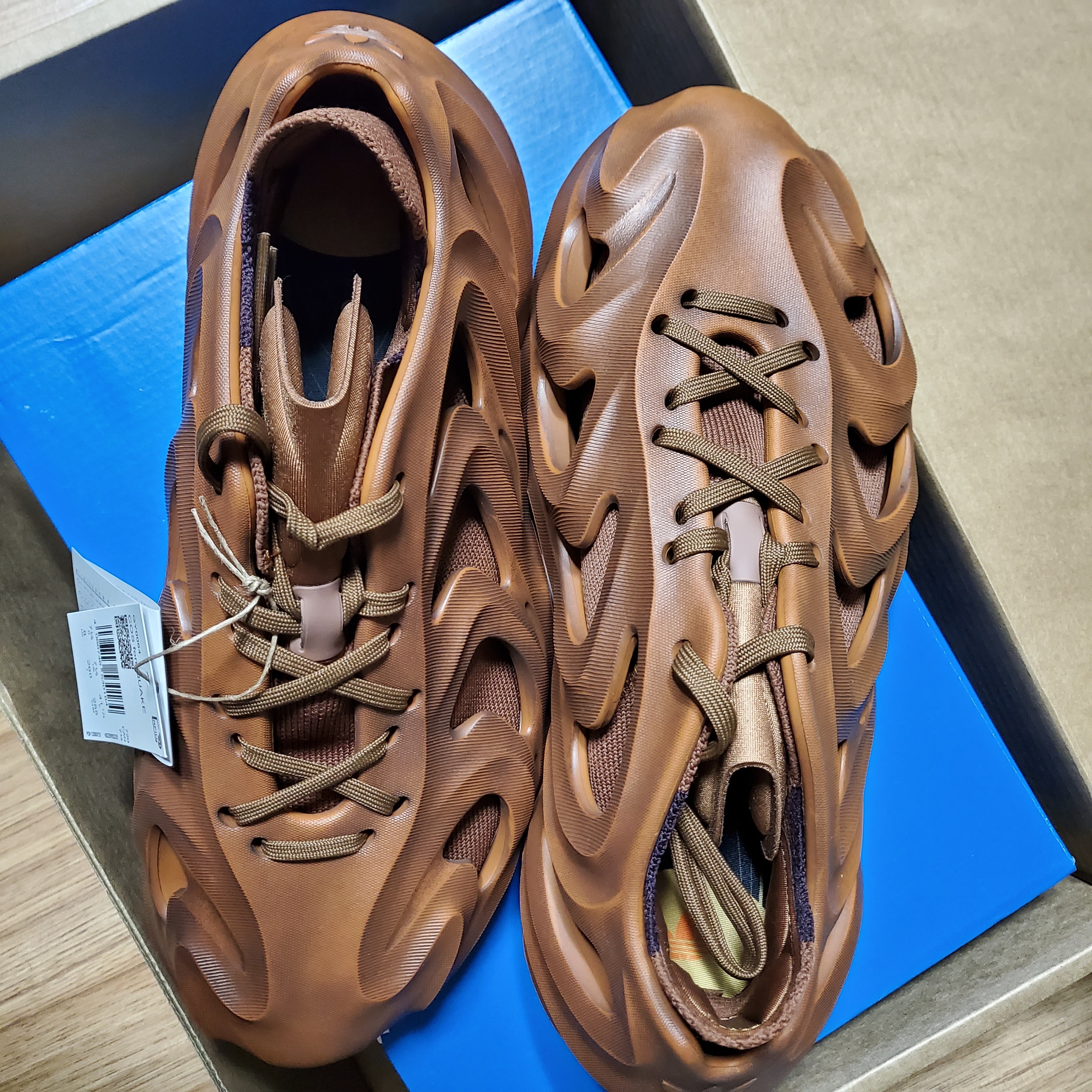 Adidas Adifom Q Craft Ochre 착용 스타일 - 2