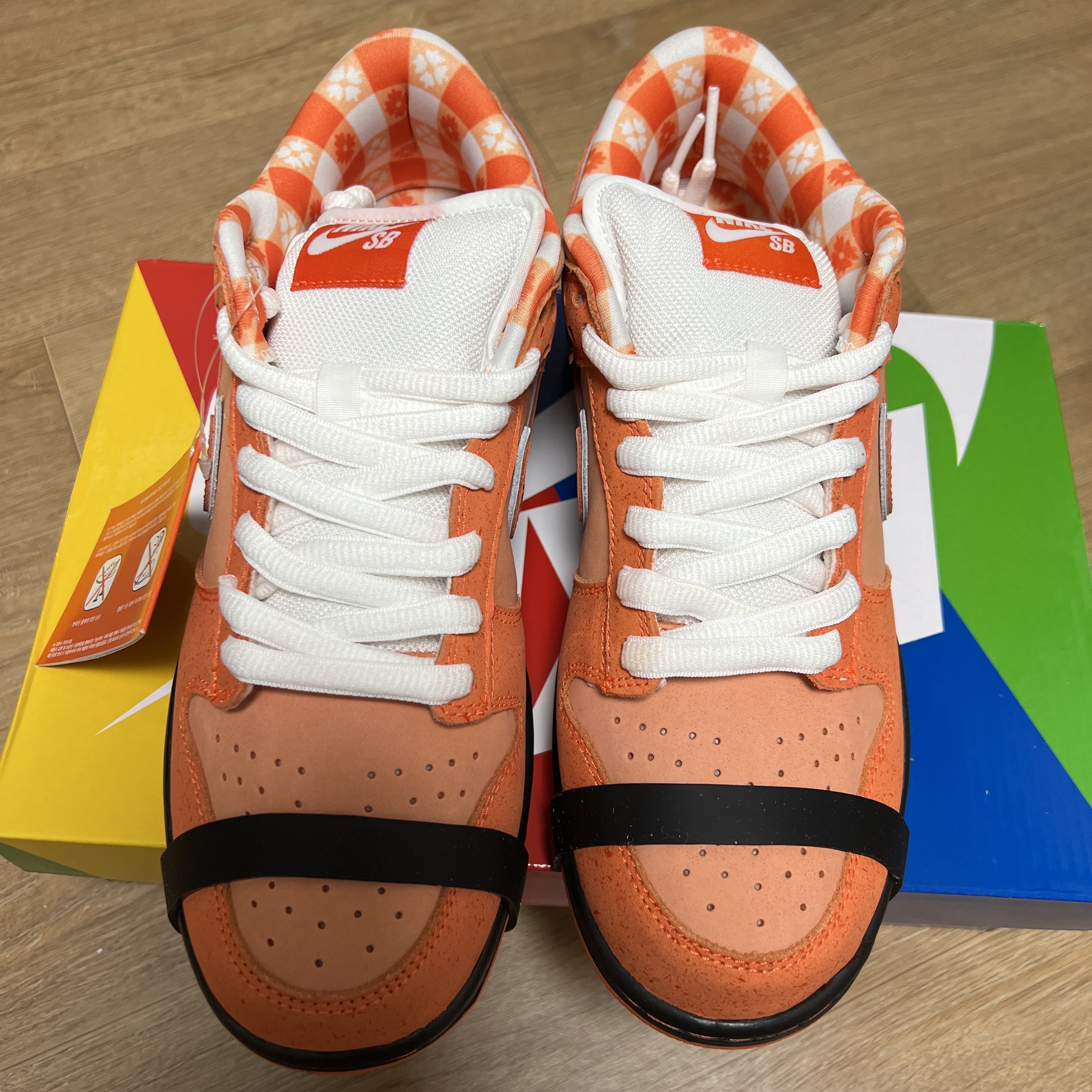 Nike x Concepts SB Dunk Low Orange Lobster (Regular Box) 착용 스타일 - 3