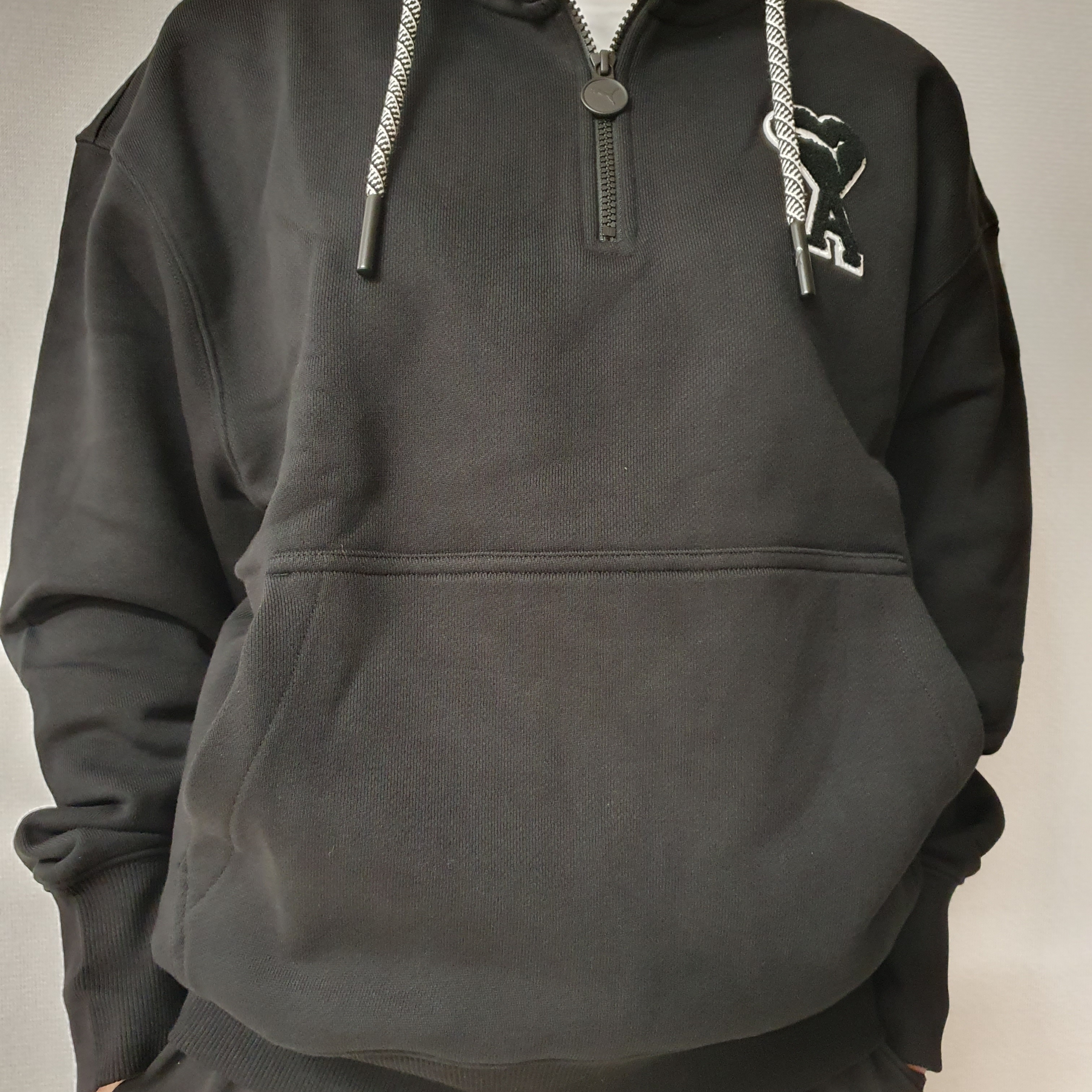 Puma x AMI Half-Zip Sweatshirt Puma Black 착용 스타일