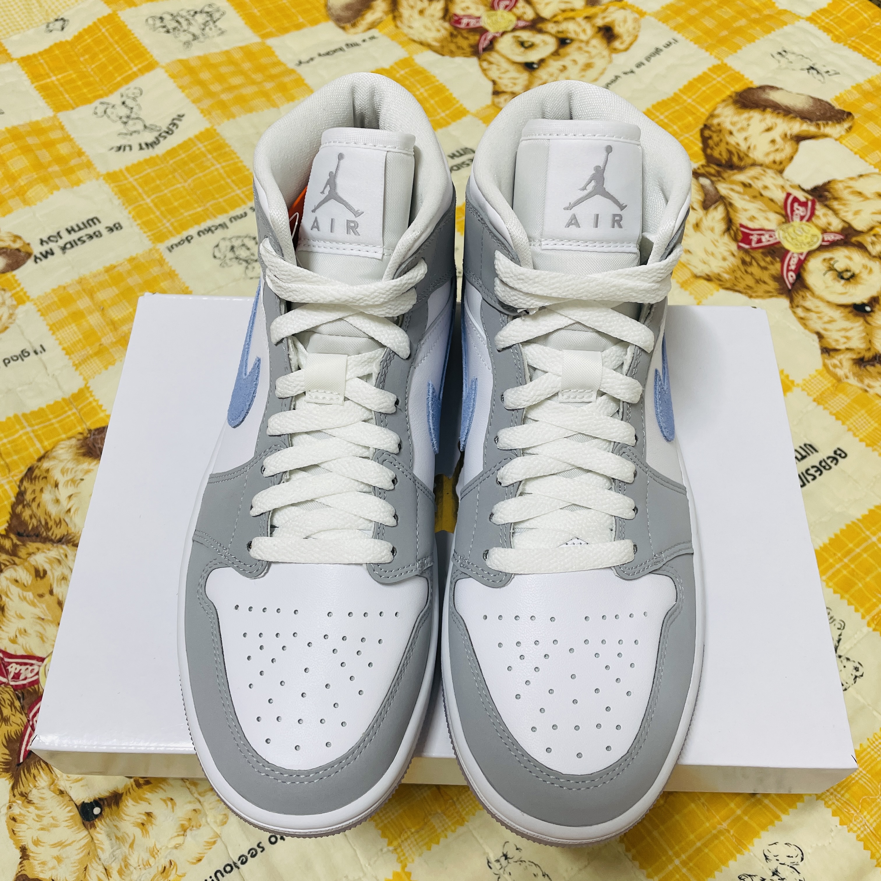 (W) Jordan 1 Mid Wolf Grey 착용 스타일 - 1