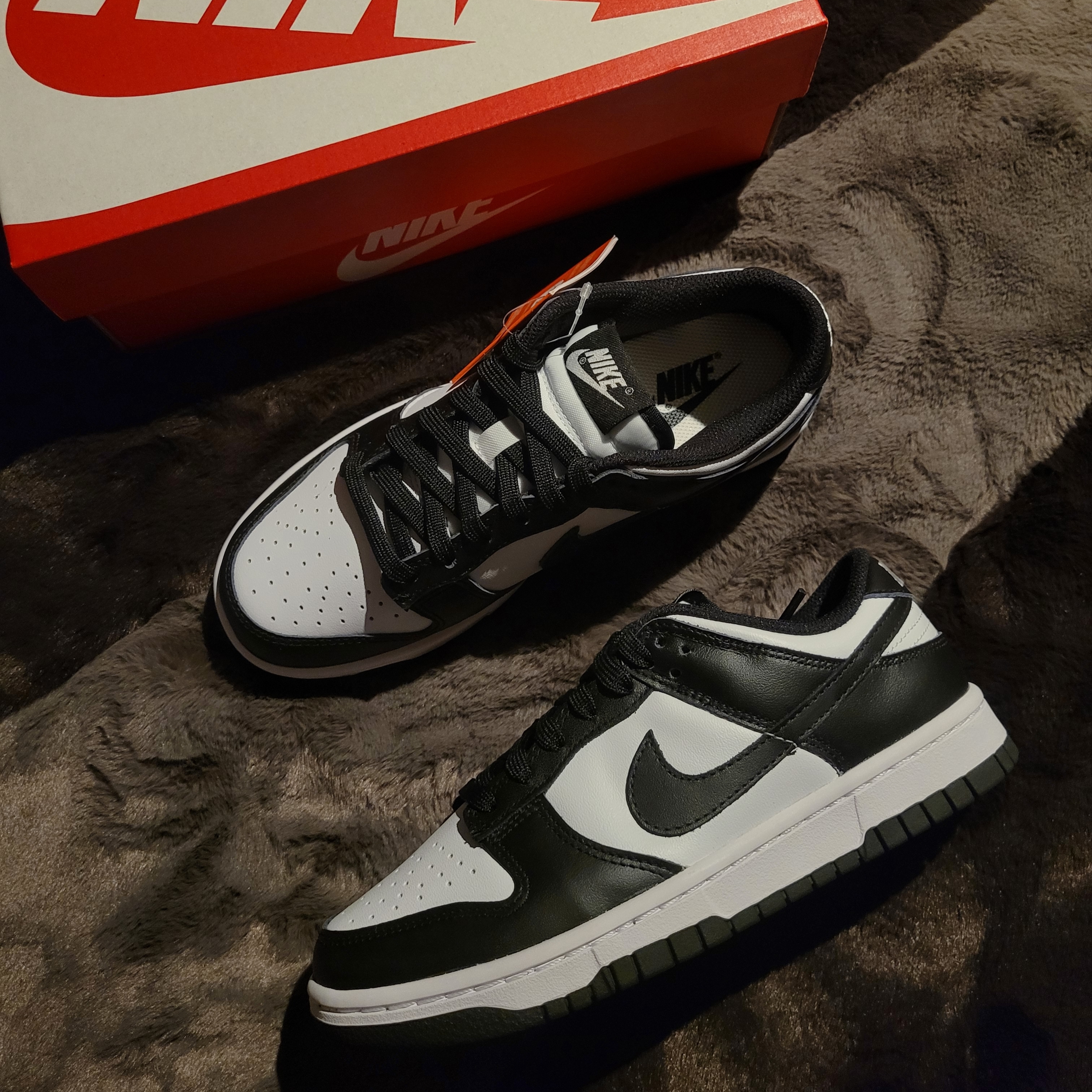 Nike Dunk Low Retro Black 착용 스타일