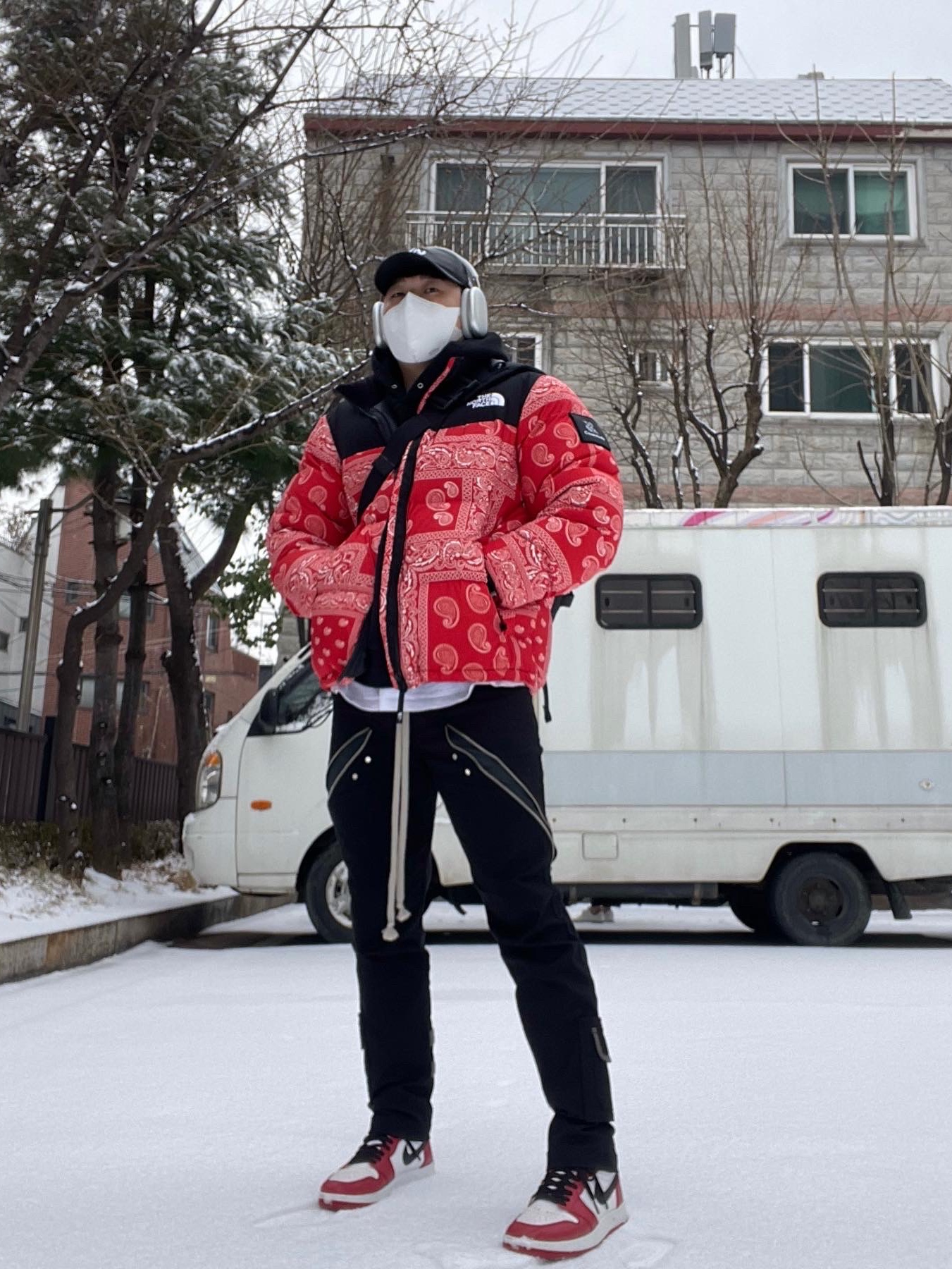 The North Face Nuptse Down Jacket Red, Jordan 1.5 Retro Chicago 2015 착용 스타일 - 2