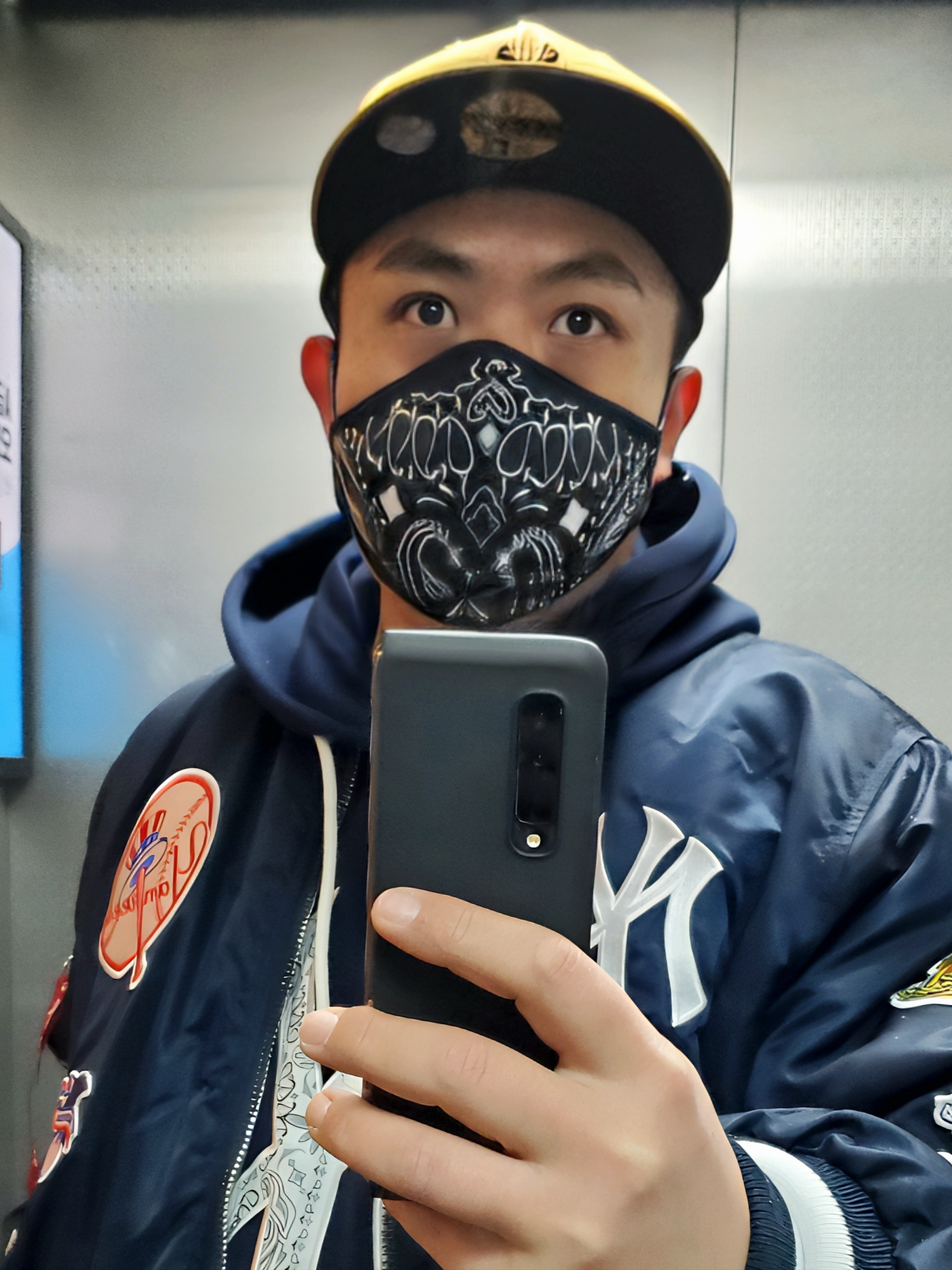 New Era x Alpha Industries x MLB New York Yankees MA-1 Bomber Jacket Replica Blue 착용 스타일