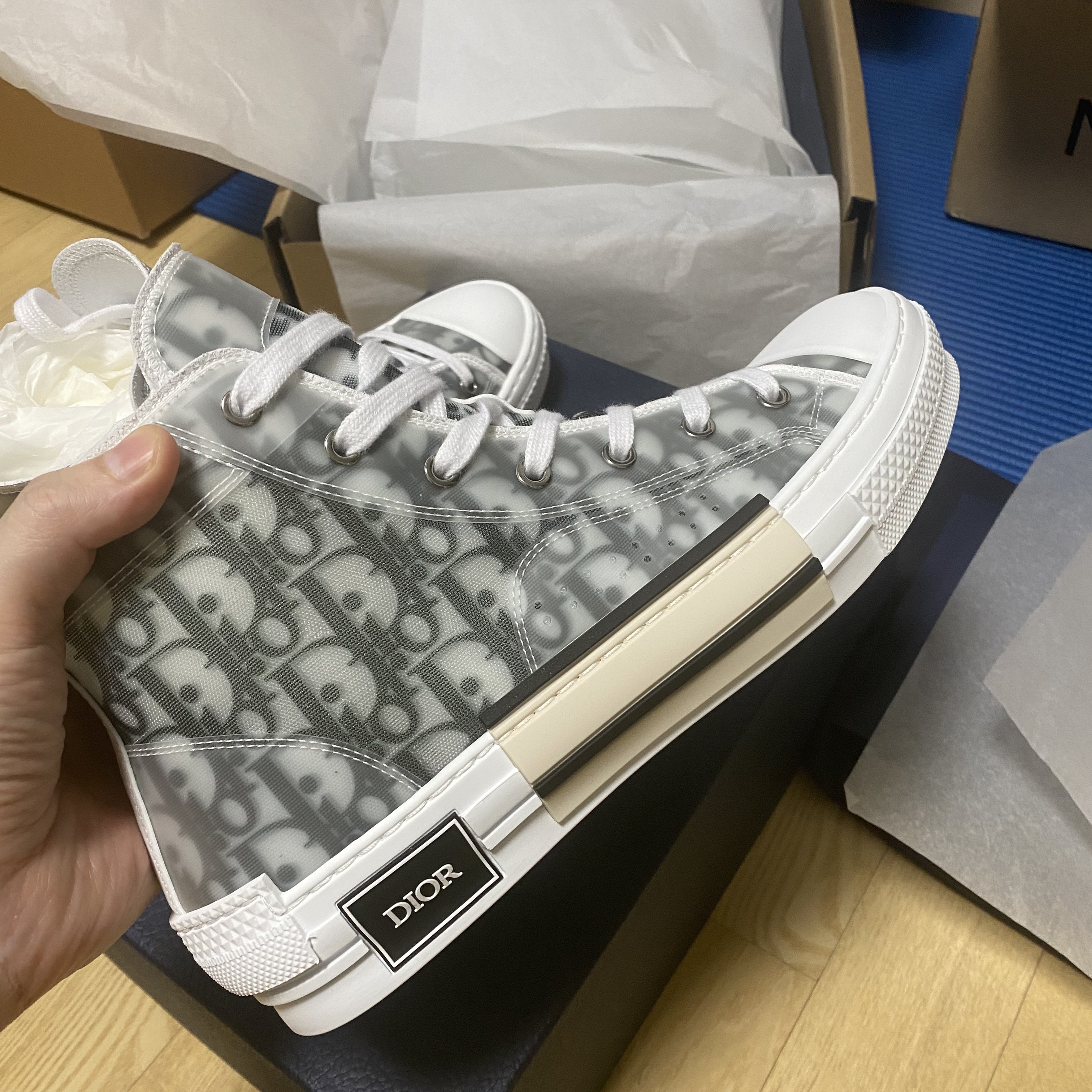 Dior B23 High Dior Oblique White & Black 착용 스타일 - 5