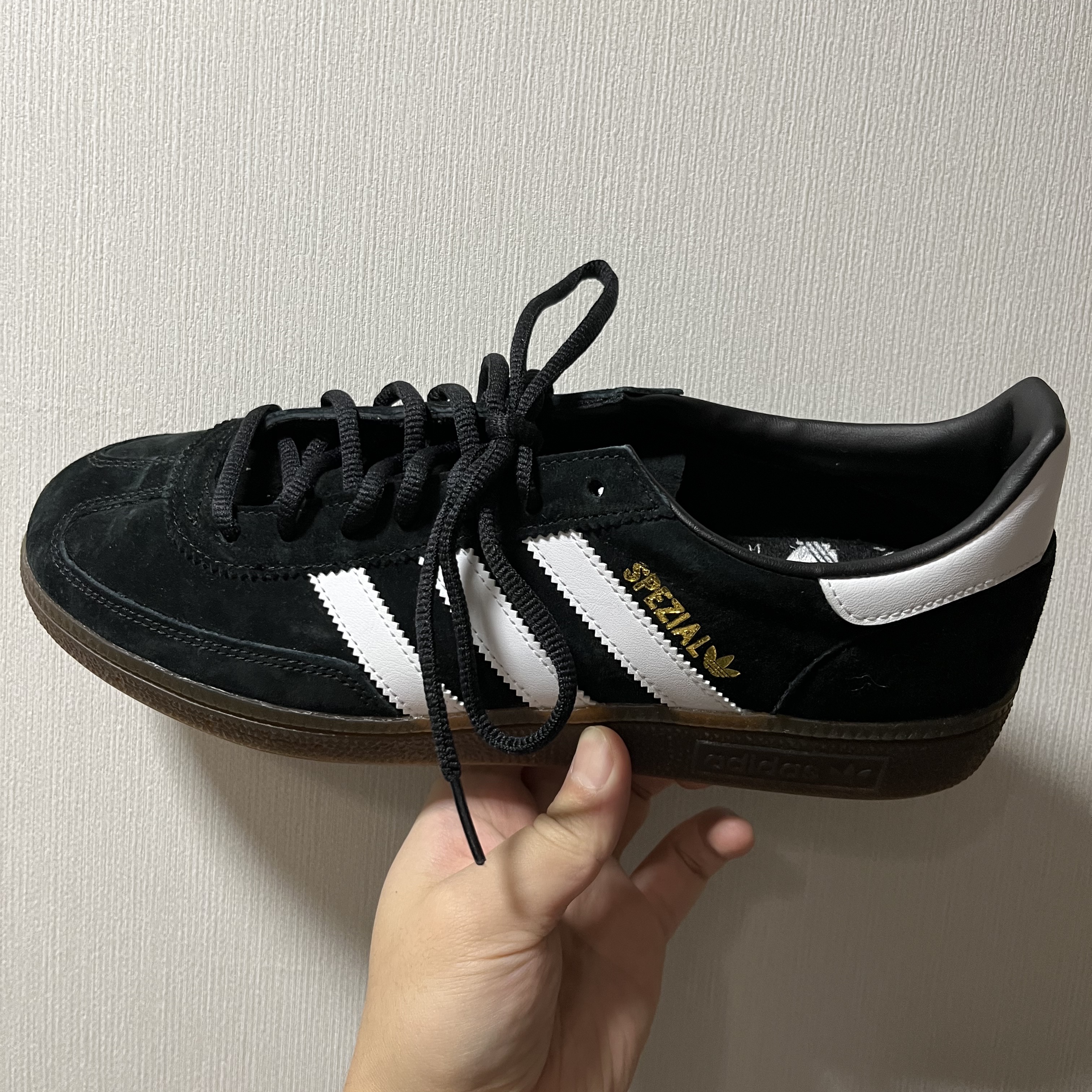 Adidas Spezial Handball Core Black 착용 스타일