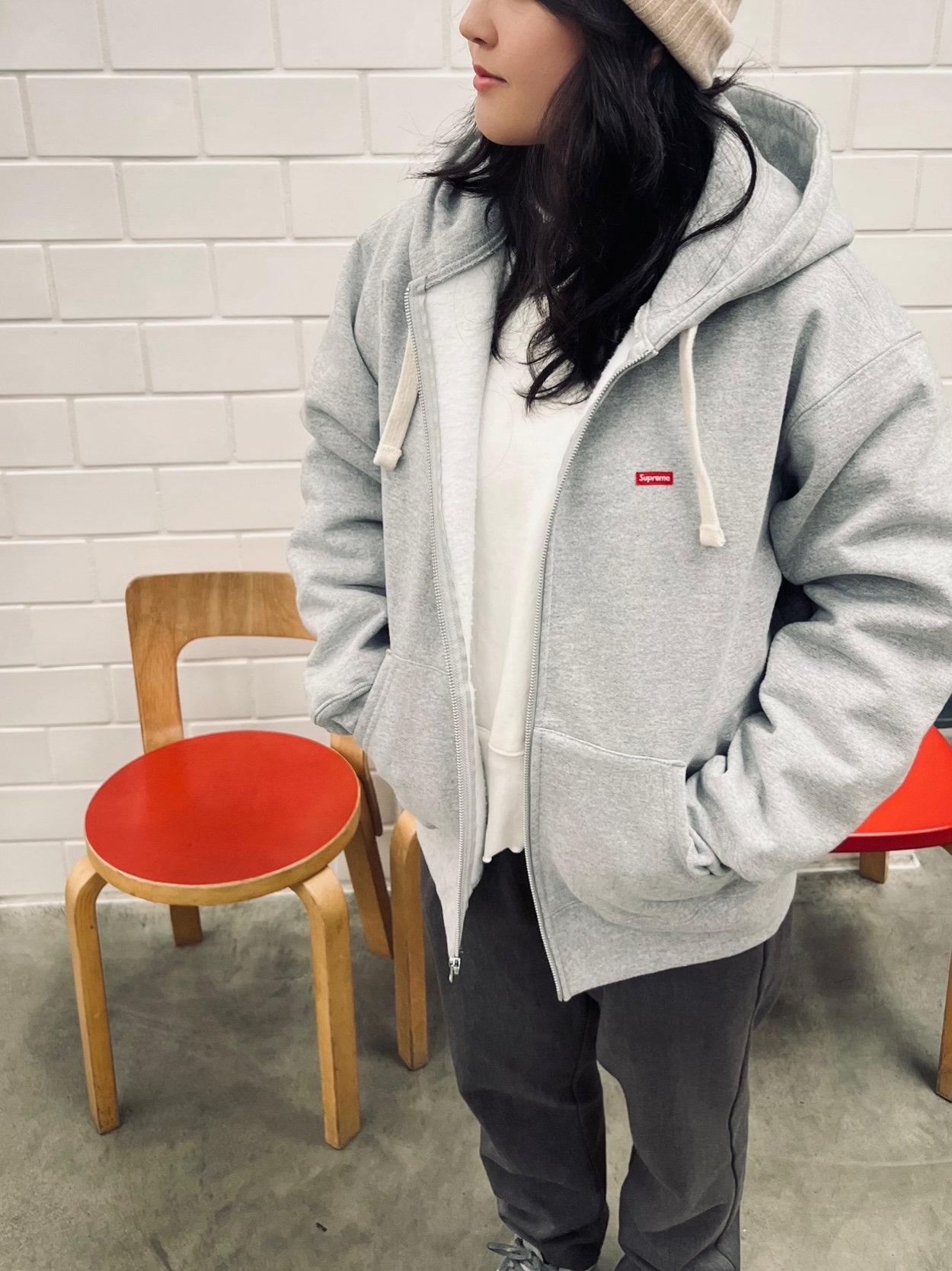 Supreme Small Box Drawcord Zip Up Hooded Sweatshirt Heather Grey - 22FW 착용 스타일 - 2