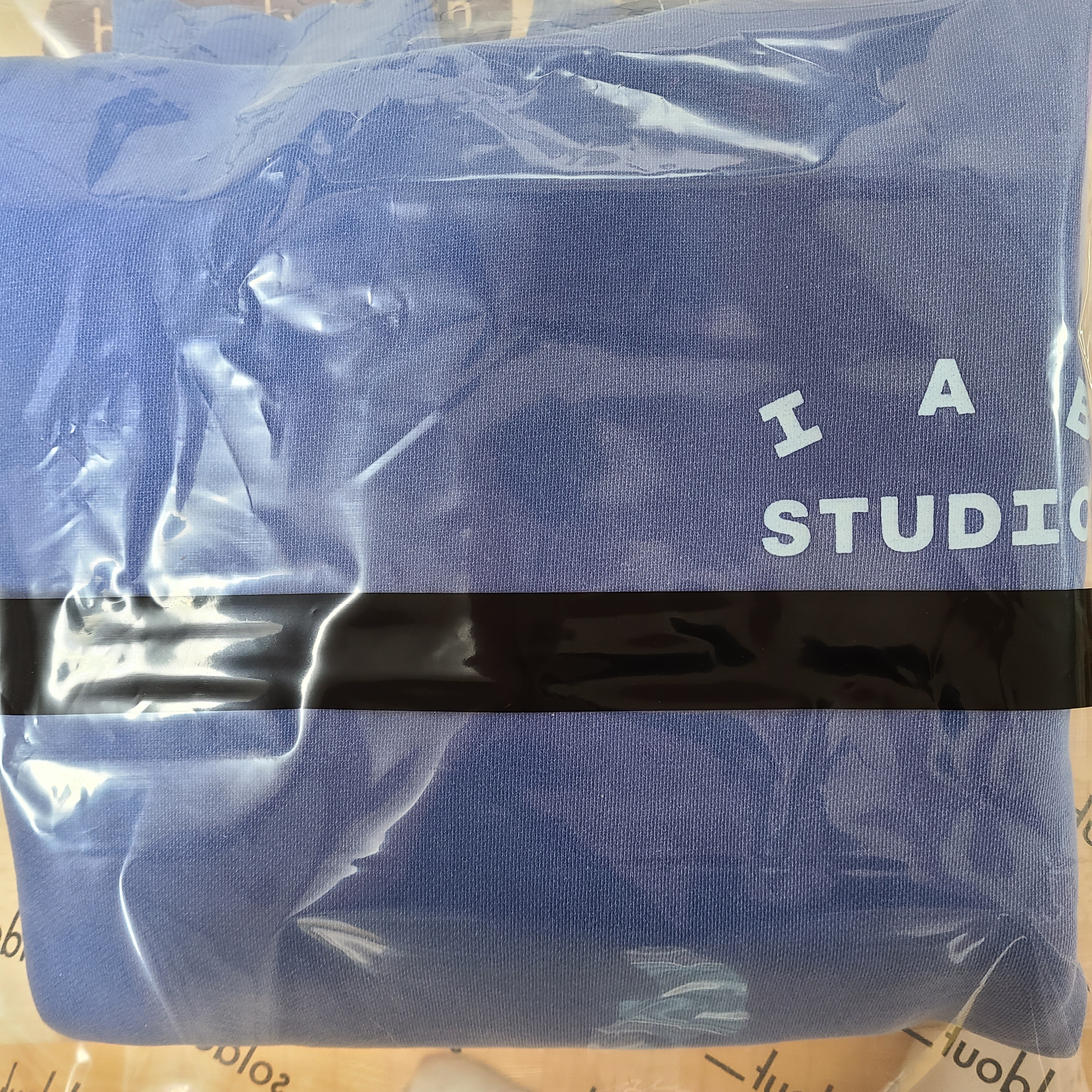 IAB Studio Pigment Hoodie Royal Blue - 22FW 착용 스타일