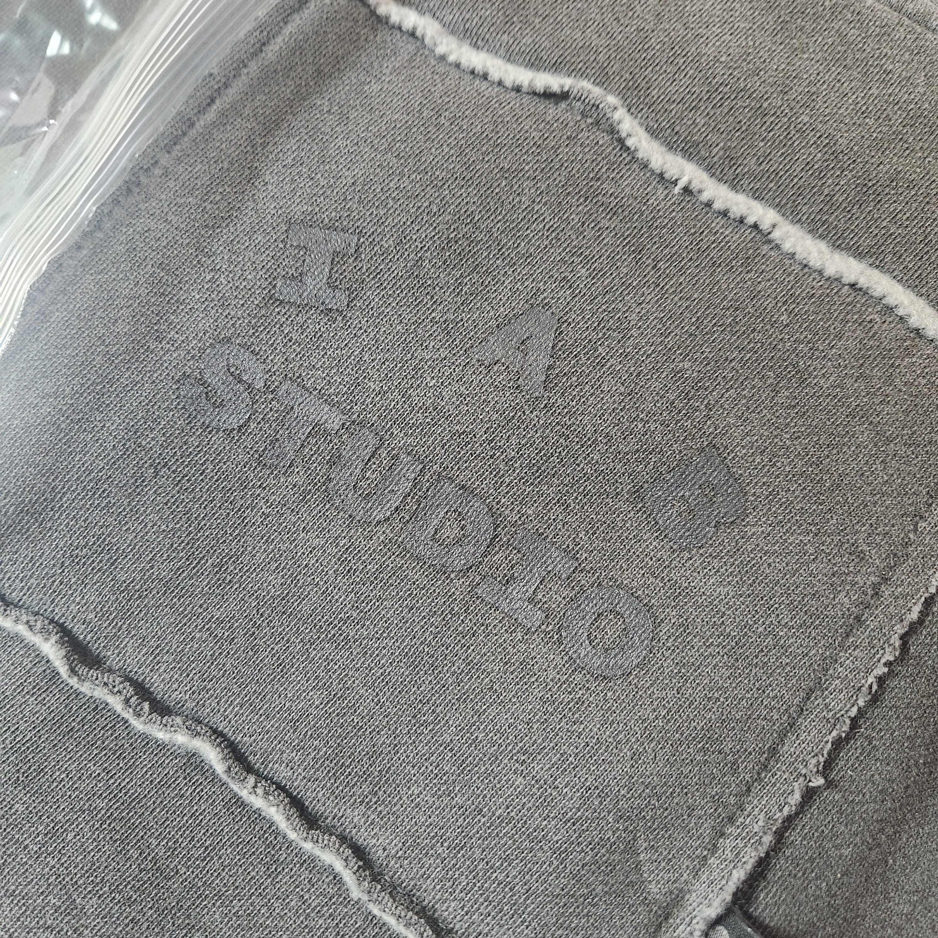 IAB Studio Pigment Sweatshirt & Mini Bag Black 착용 스타일