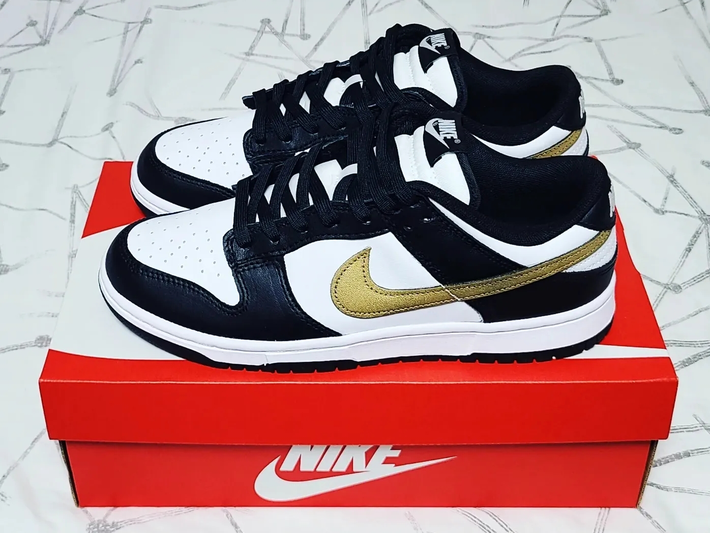 Nike Dunk Low Retro Black 착용 스타일 - 2