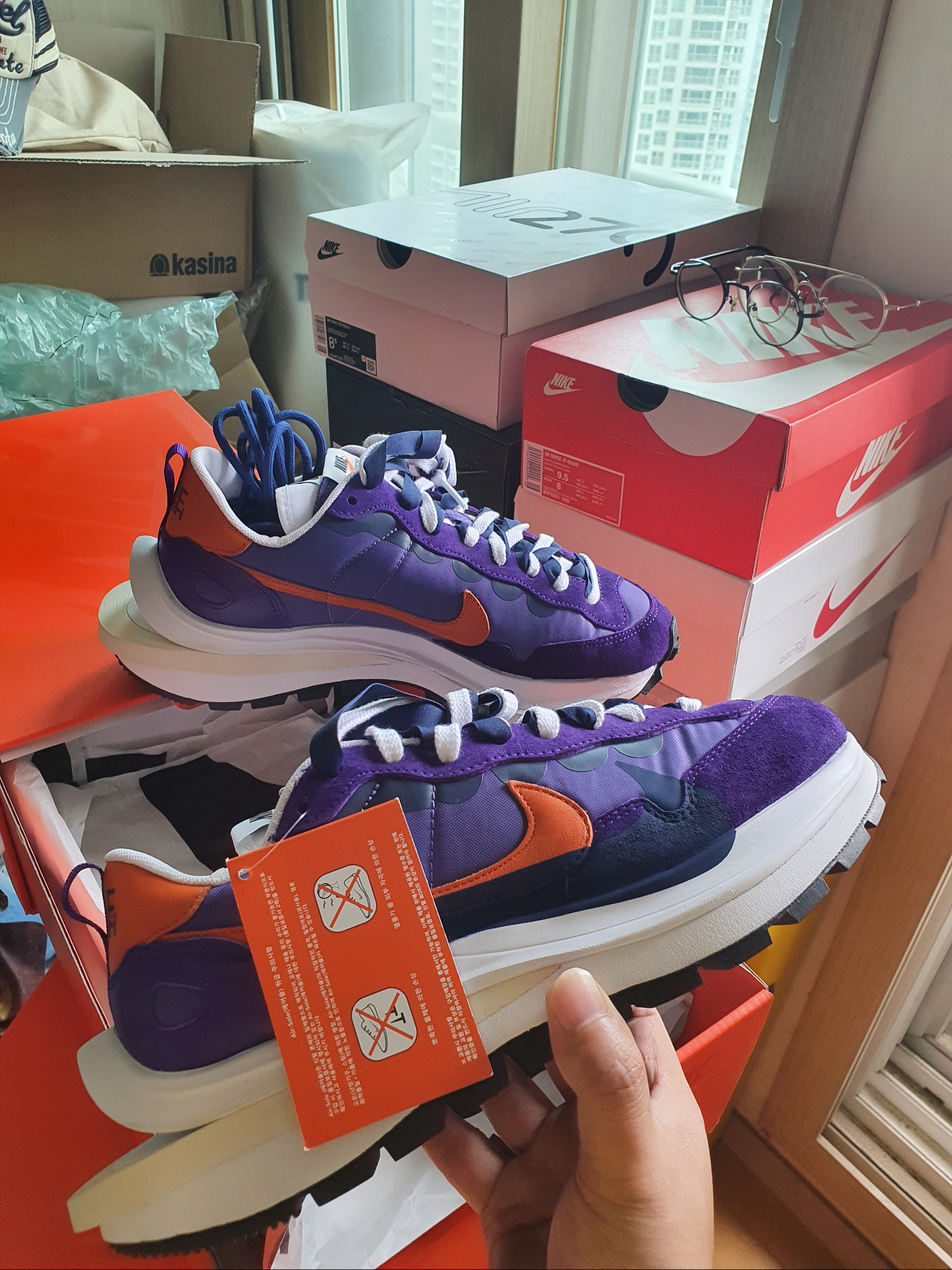 Nike x Sacai VaporWaffle Dark Iris 착용 스타일 - 1