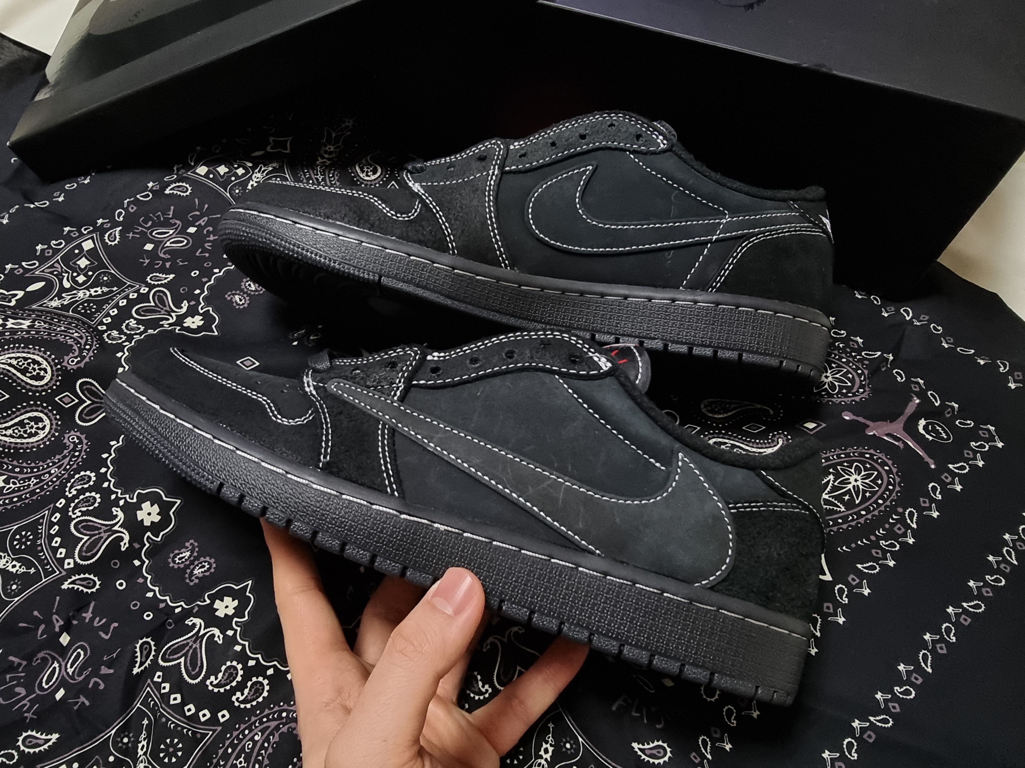 (PS) Jordan 1 x Travis Scott Retro Low OG SP Black Phantom, Jordan 1 x Travis Scott Retro Low OG SP Black Phantom 착용 스타일 - 2