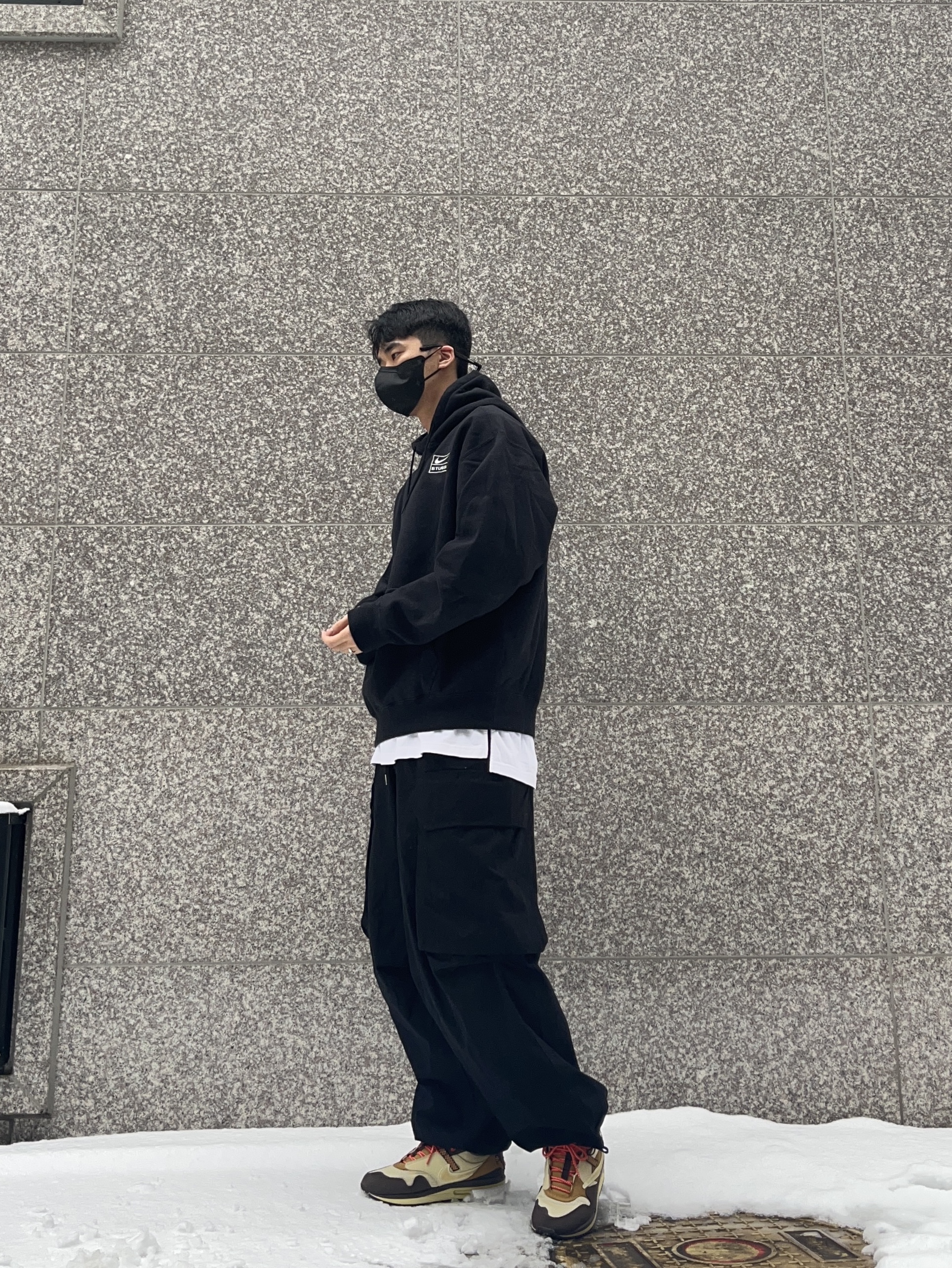 Nike x Stussy NRG RA Washed Pullover Hoodie Black (DN4028-010), Nike x Travis Scott Air Max 1 Cact.us Brown 착용 스타일 - 2