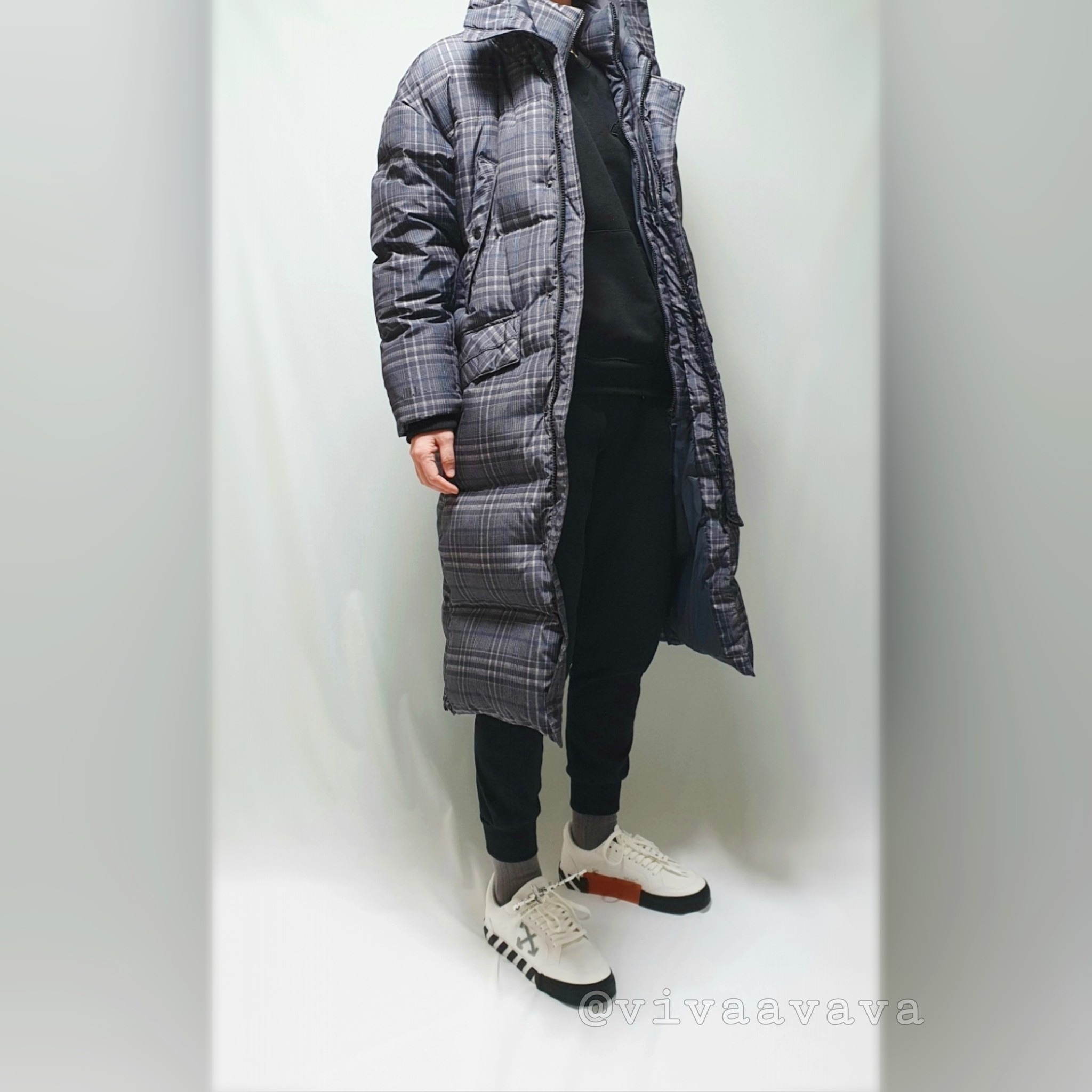 Off-White Arrow Low Vulcanized Sneakers White Grey - 21FW 착용 스타일