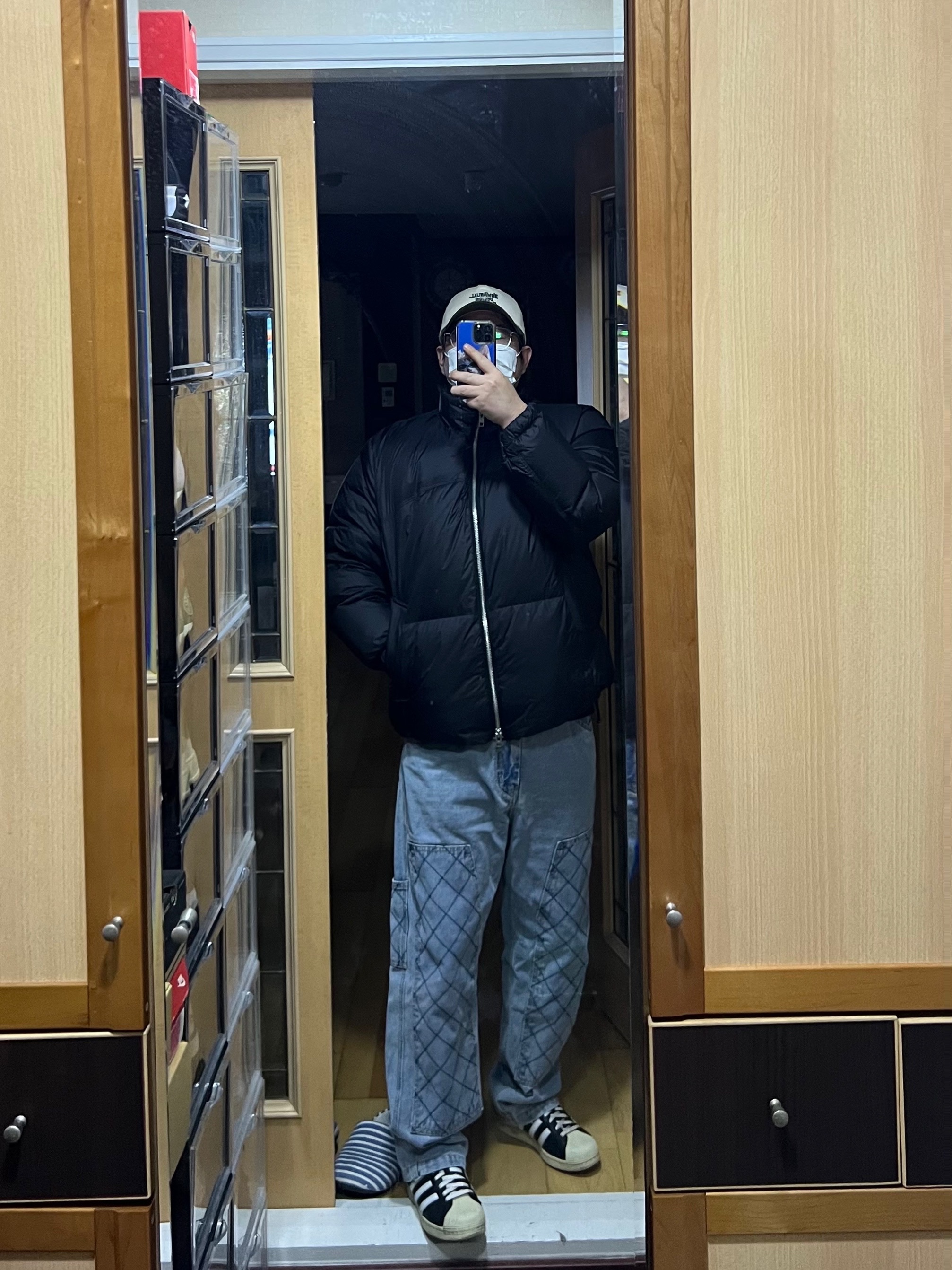 Adidas Superstar Premium Black White 착용 스타일