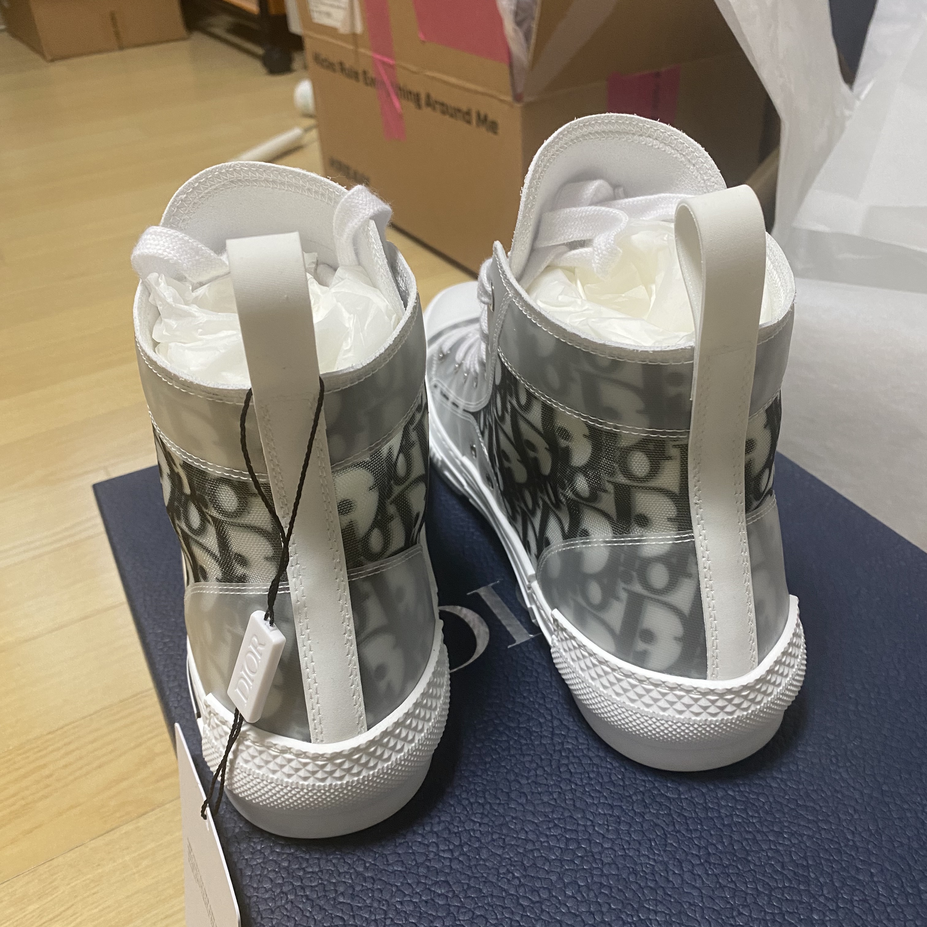 Dior B23 High Dior Oblique White & Black 착용 스타일 - 4