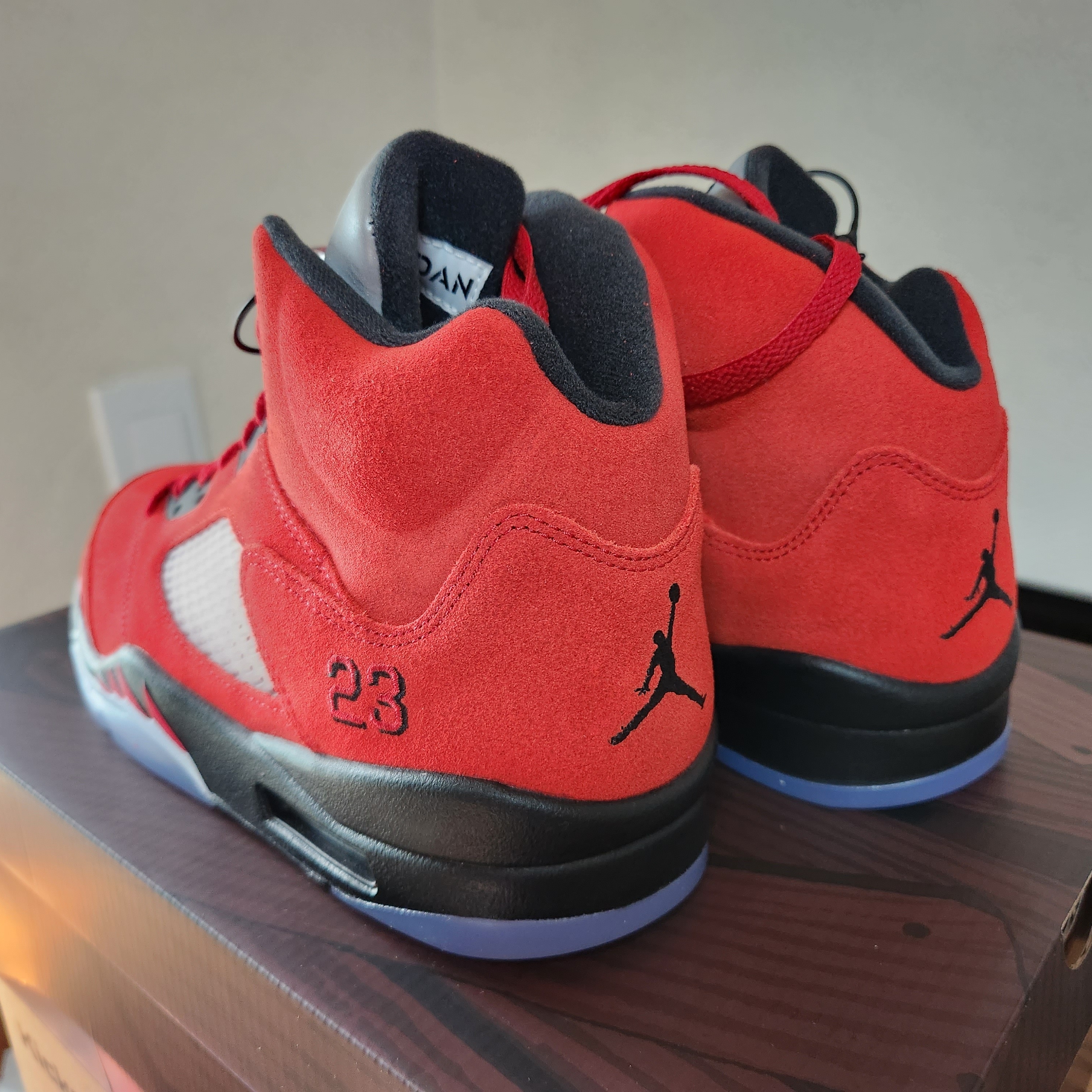 Jordan 5 Retro Toro Bravo 착용 스타일 - 4