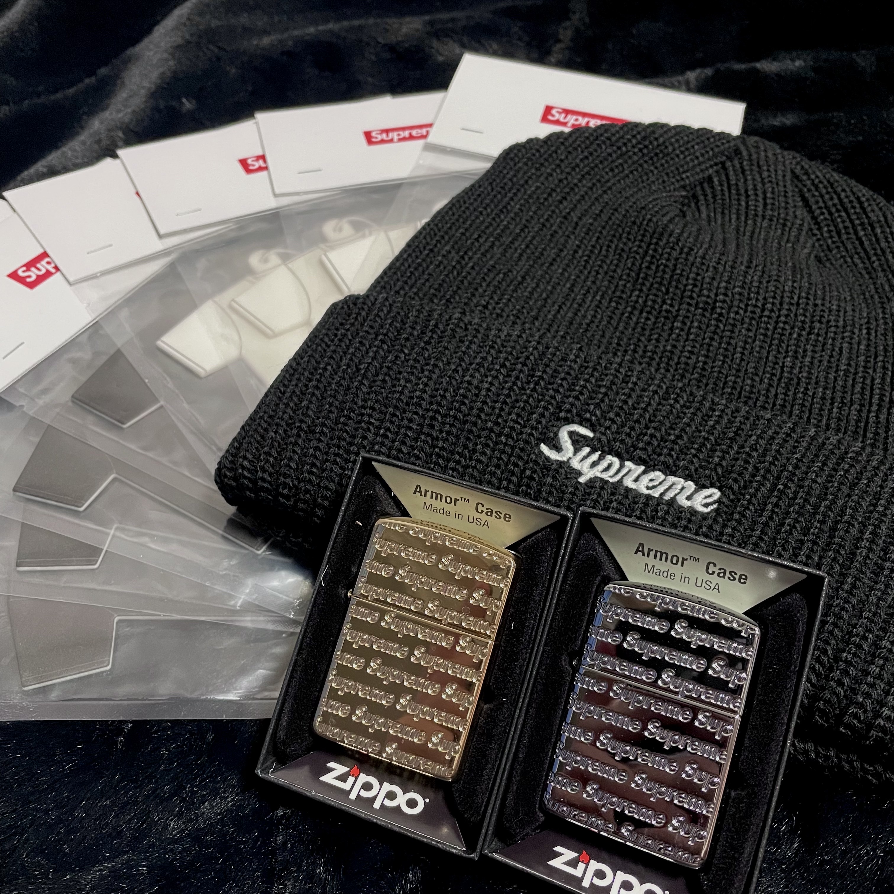 Supreme Loose Gauge Beanie Black, Supreme Repeat Engraved Zippo Silver - 22FW 착용 스타일