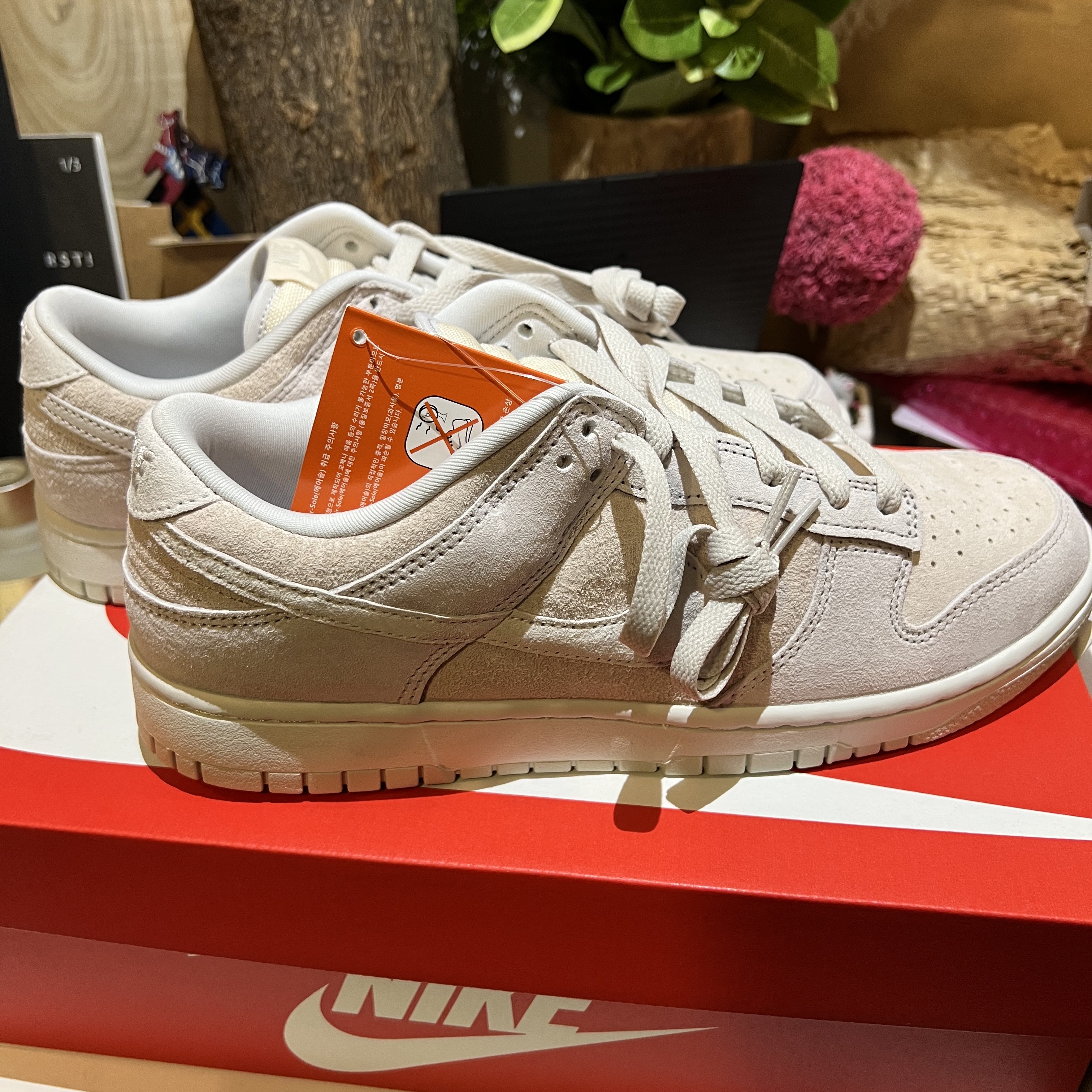 Nike Dunk Low Retro PRM Vast Grey 착용 스타일 - 1