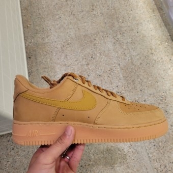 Nike Air Force 1 '07 WB Flax 착용 스타일