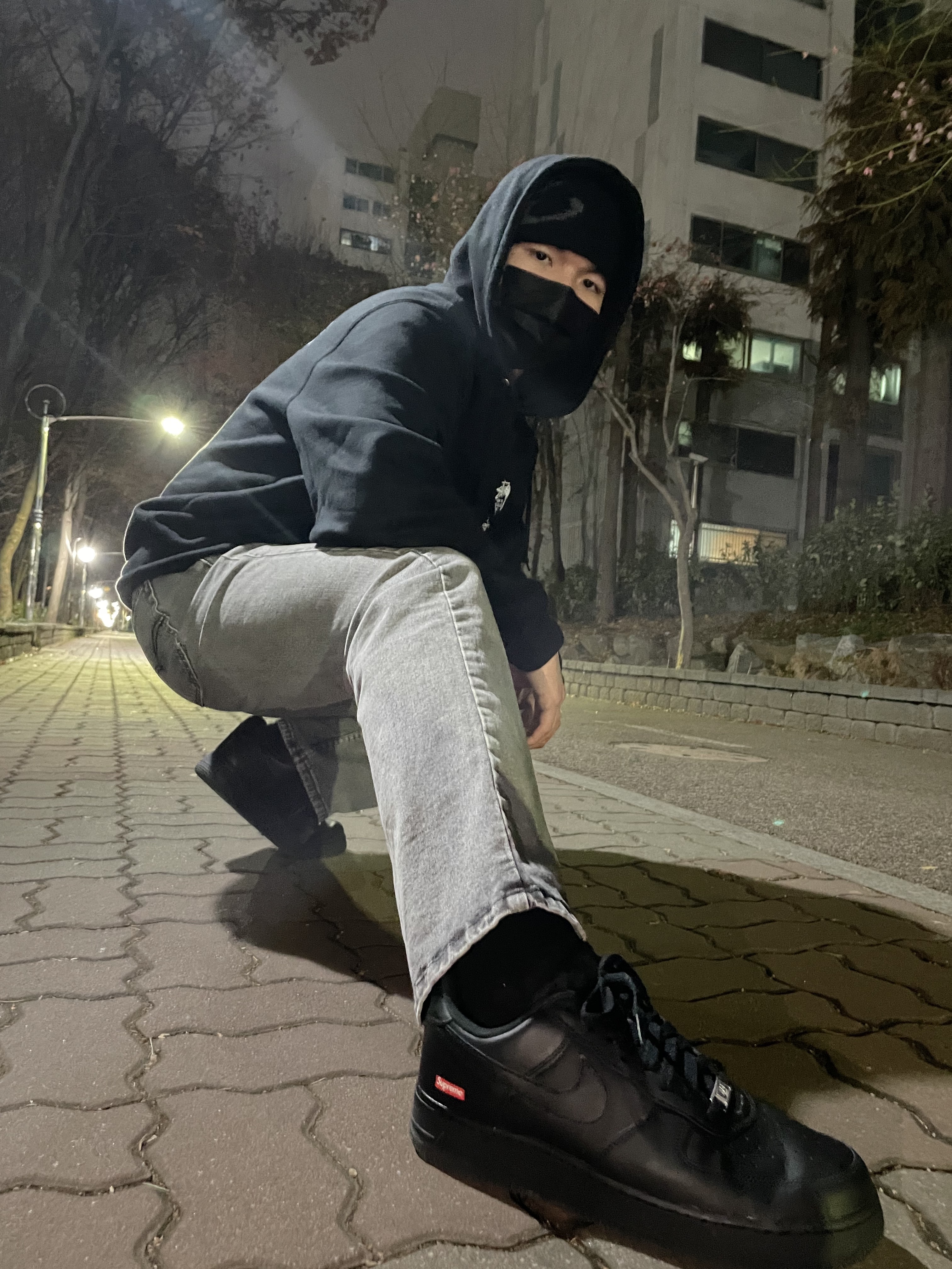 Nike x Supreme Air Force 1 Low Black 착용 스타일